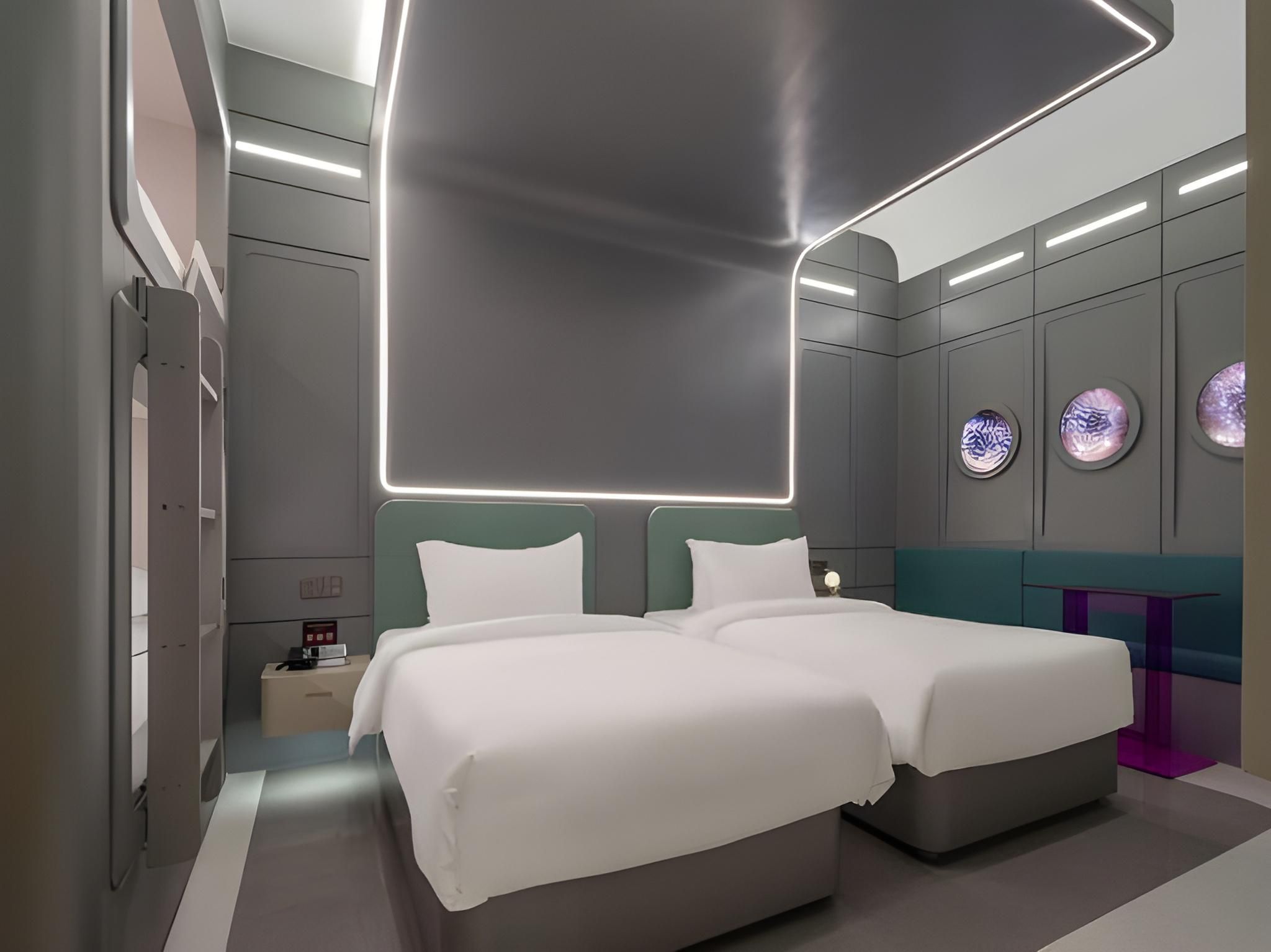 Family Twin Room