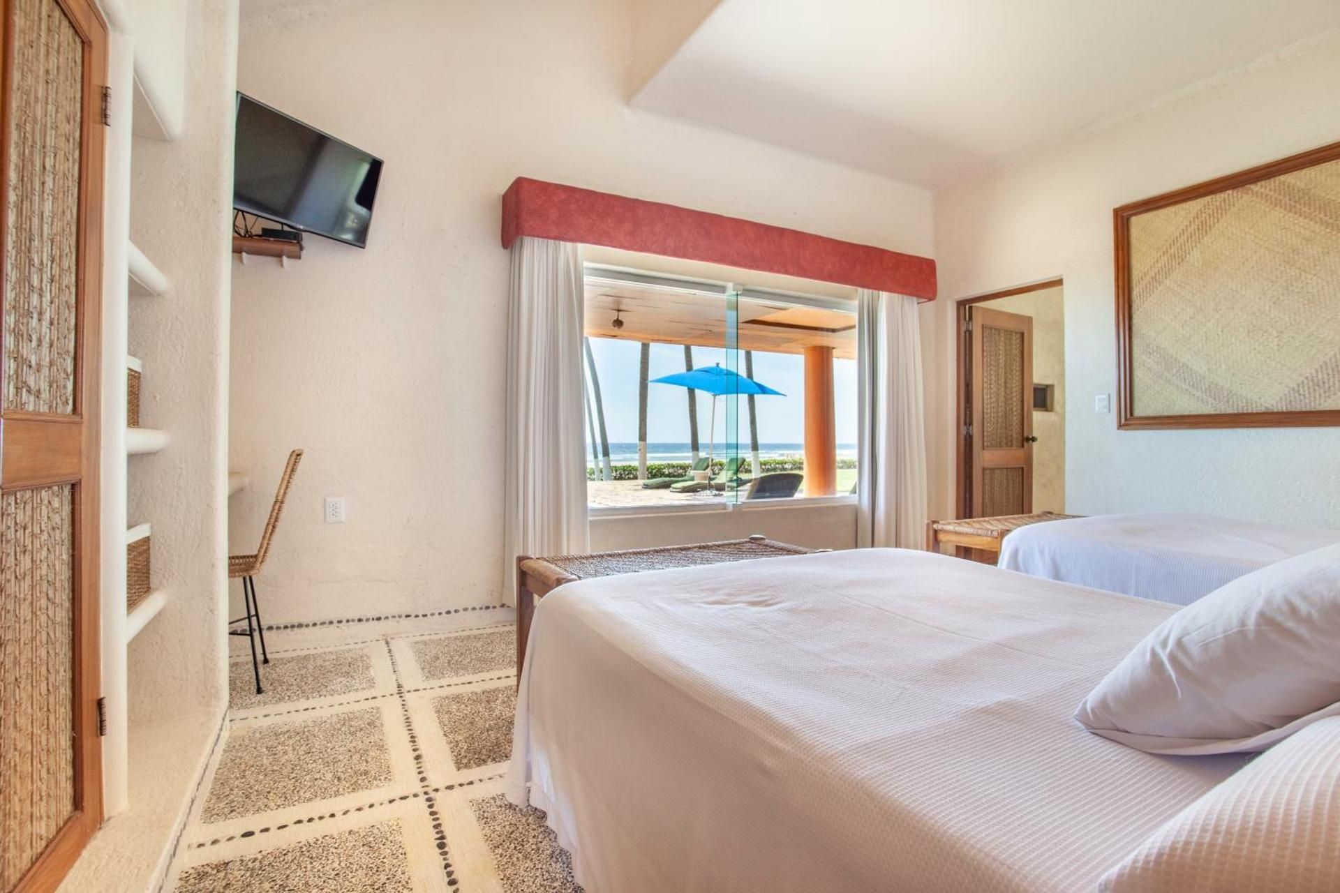 Villa - Beach Front