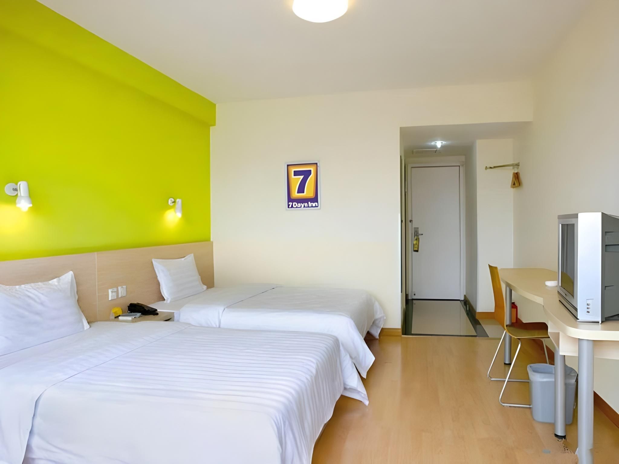 Corporate Twin, Guest room, 2 Twin/Single Bed(s), City view