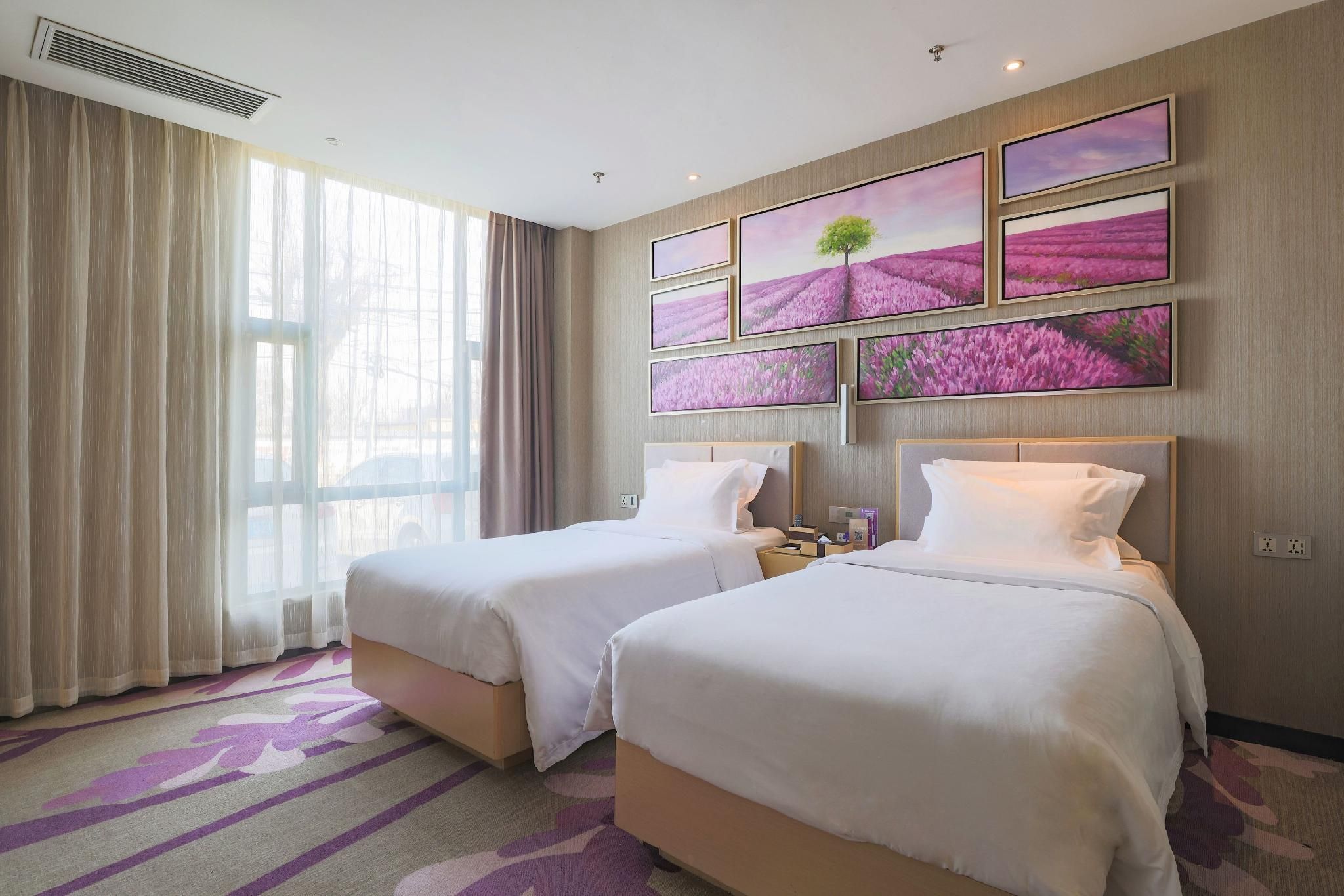 Business Suite Room