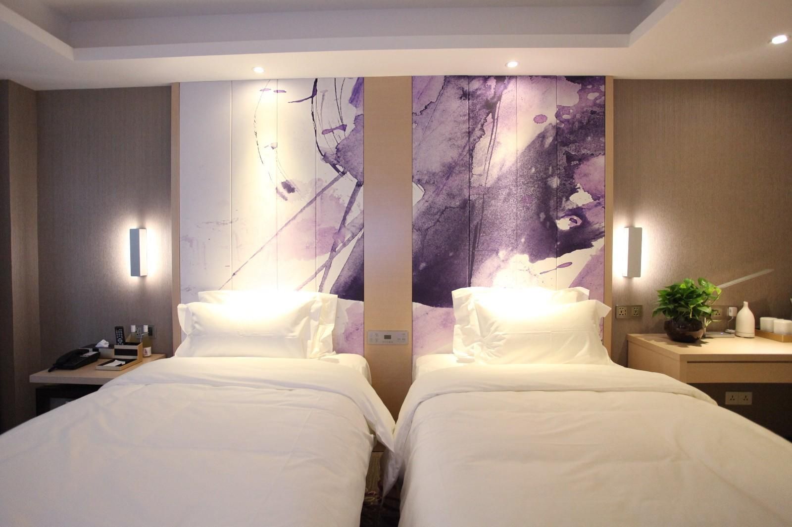 Twin Deluxe Room