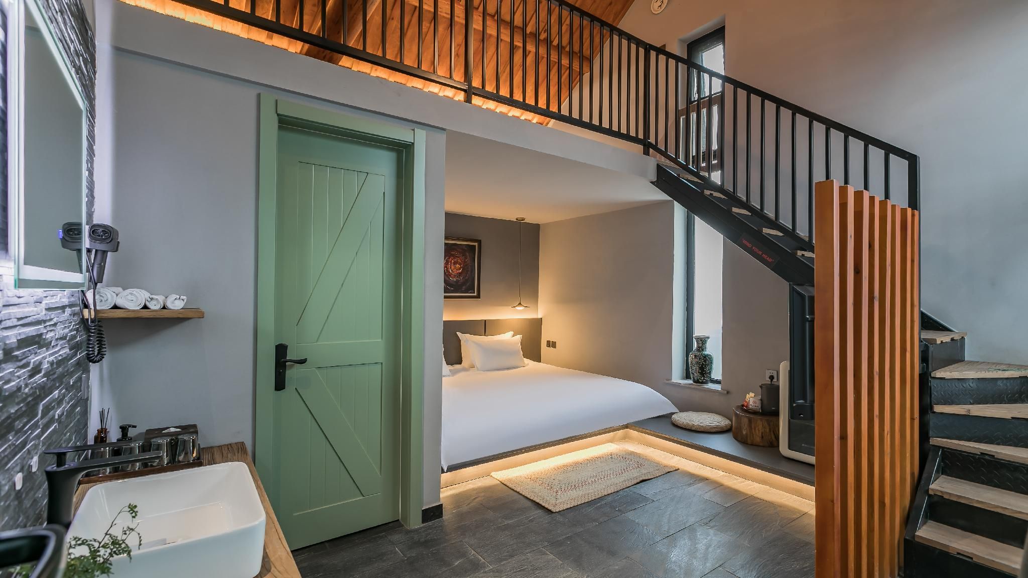 Extra Large Suite