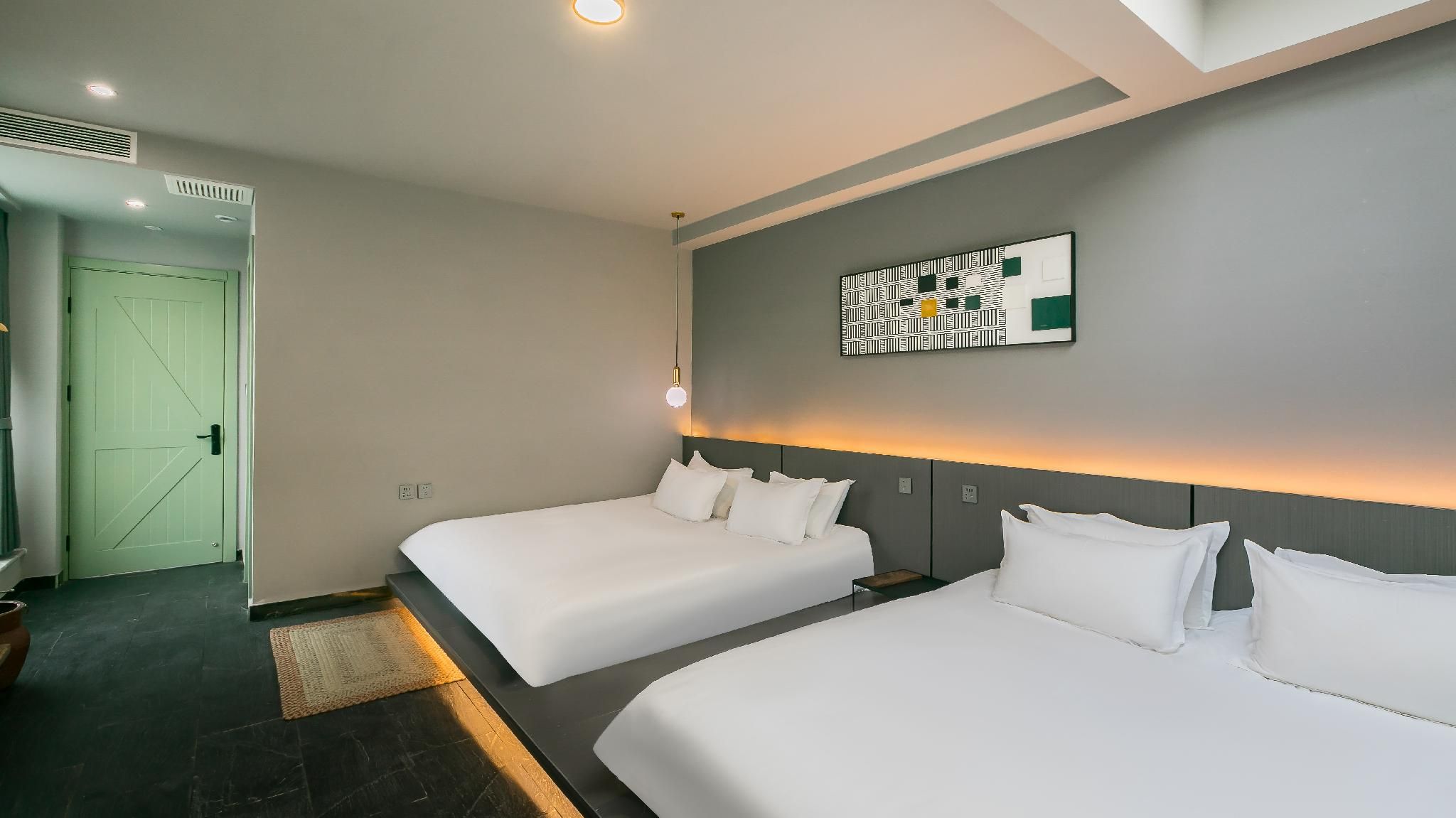 Queen Suite with Two Queen Beds