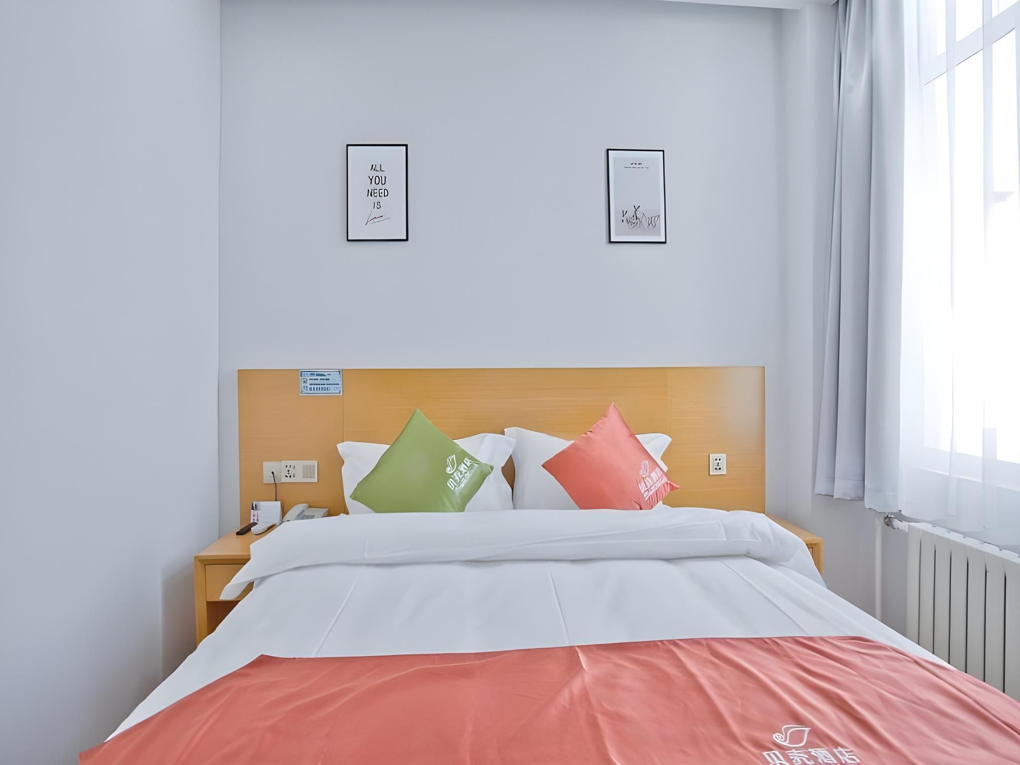 Business Queen Room