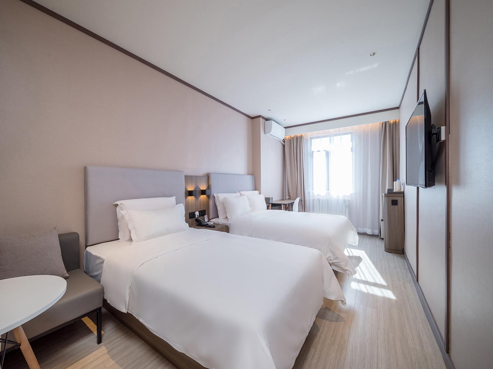 Huazhu - Family Room