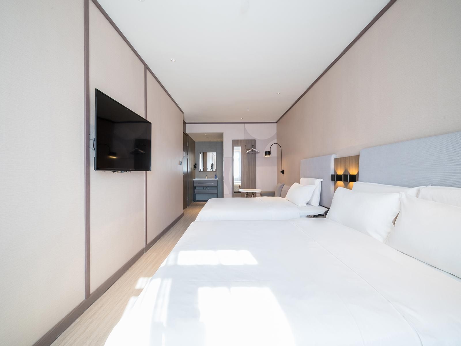 Huazhu - Family Room