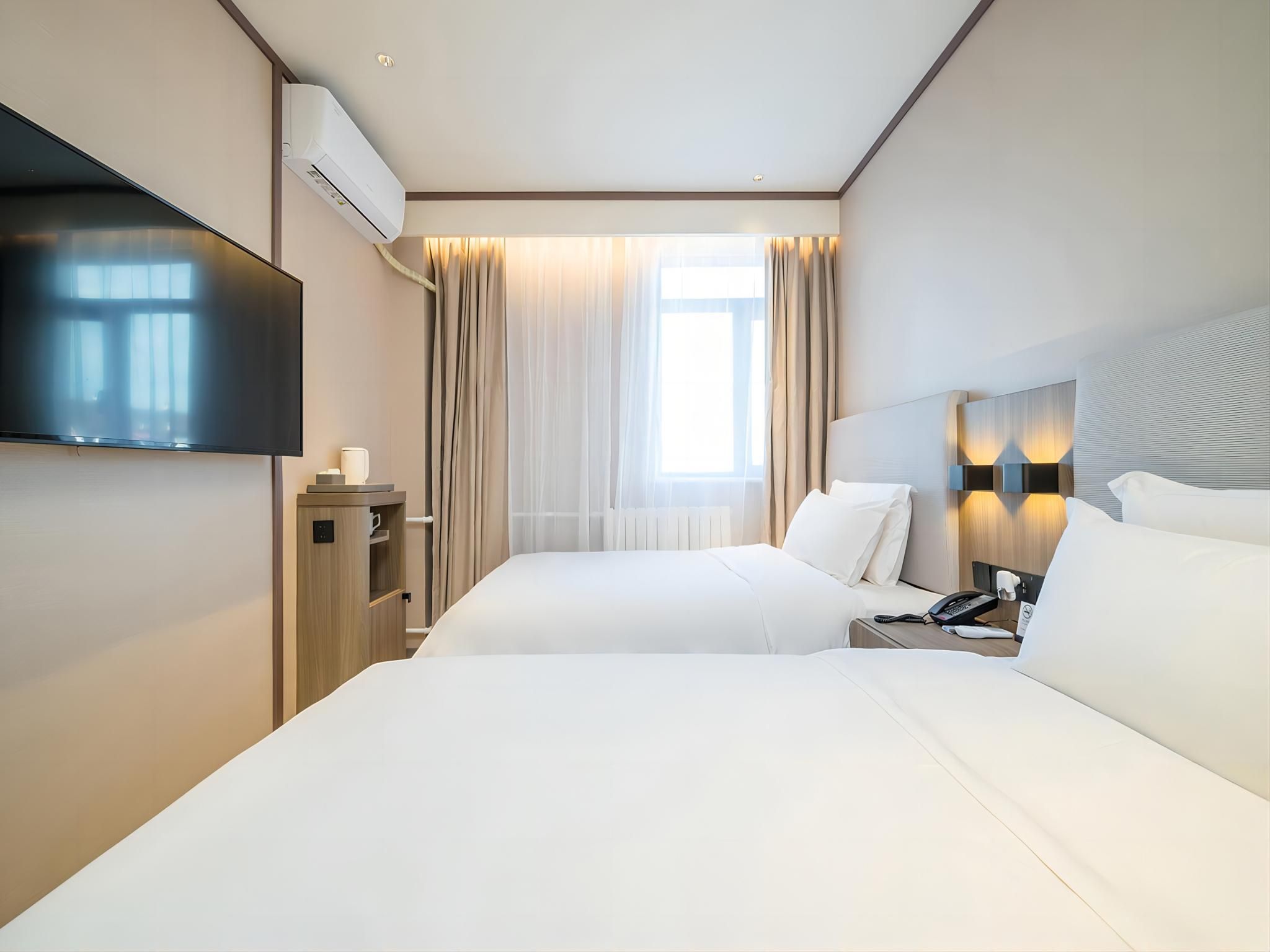 Huazhu - Speical Offer Twin Room