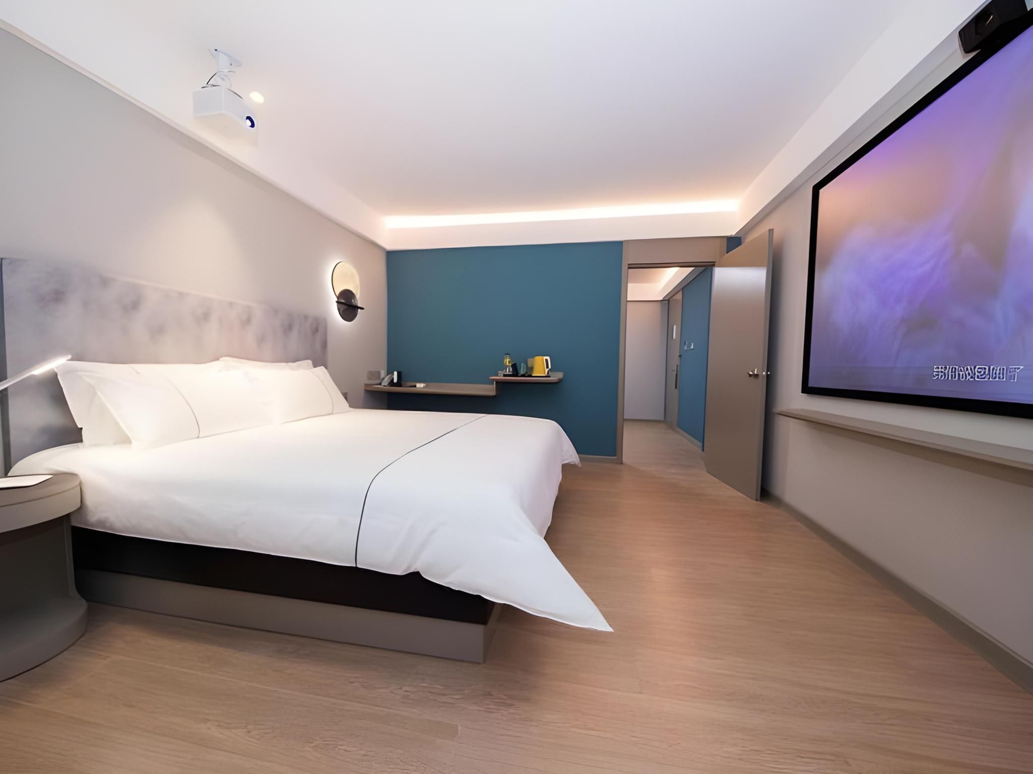WH - Cinema Yuexiang Lanshu 1 Bed Room