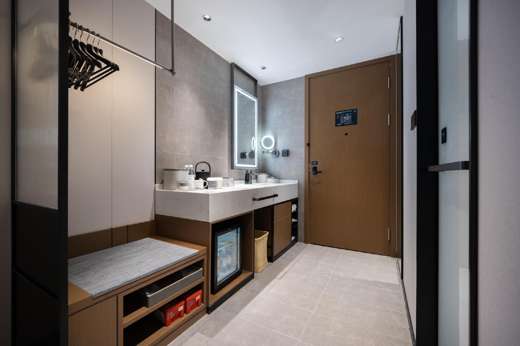 Premier 1 Bed Room with Courtyard