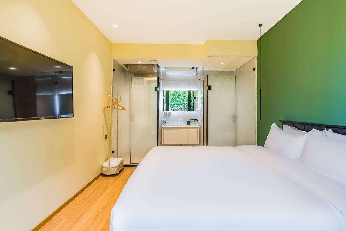 Courtyard View Double Room