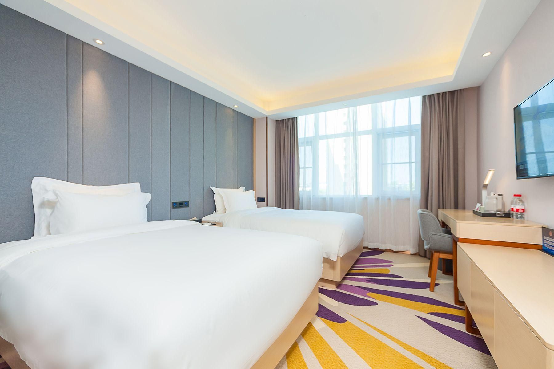 WH - Deluxe Room Twin