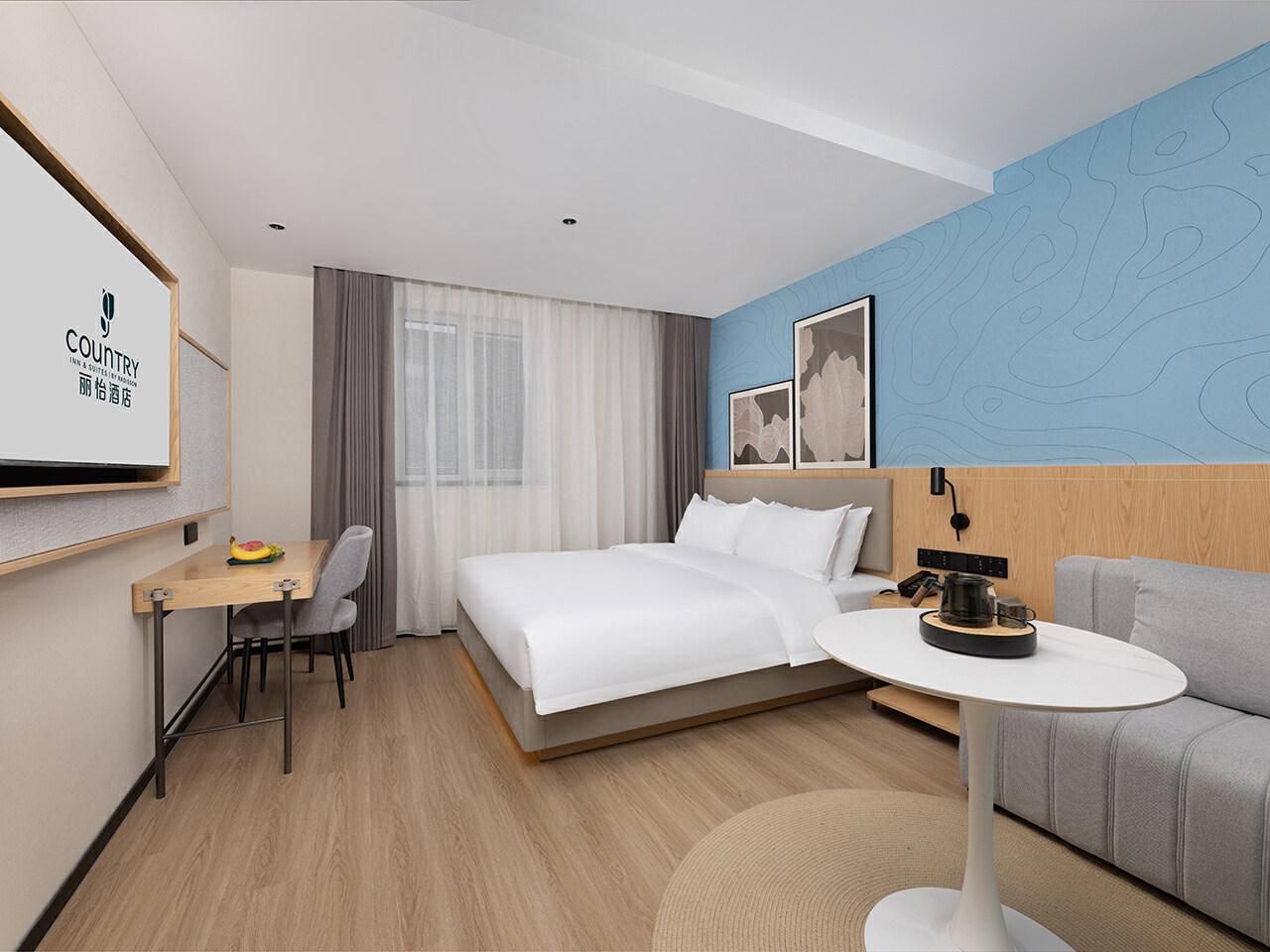 Business Queen Bed Room