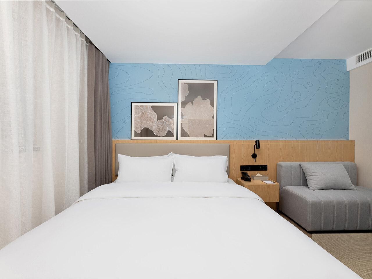 Pure King Room