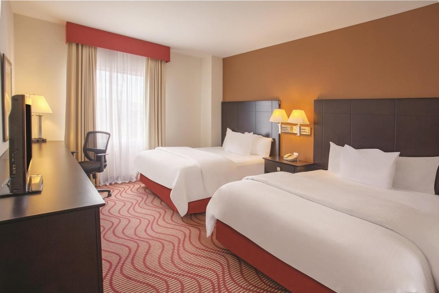 Queen Room with Two Queen Beds and City View - Non-Smoking