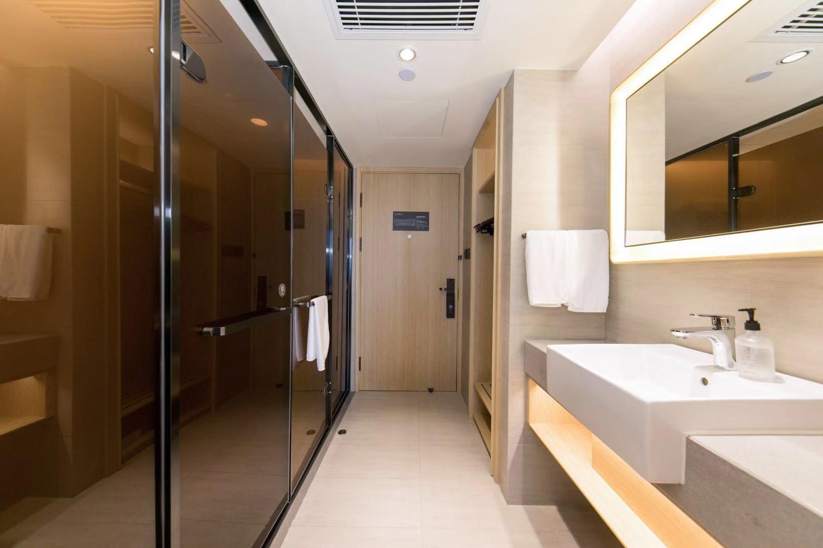 Huazhu - Superior BedRoom