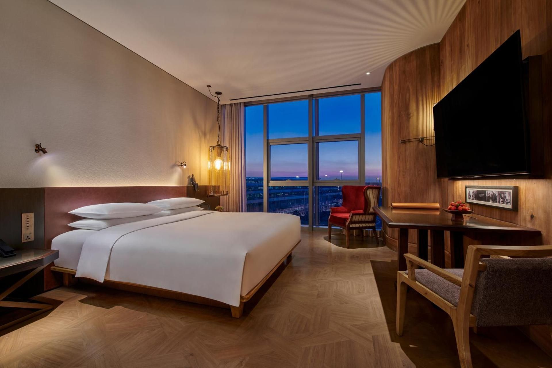 Park View King Room