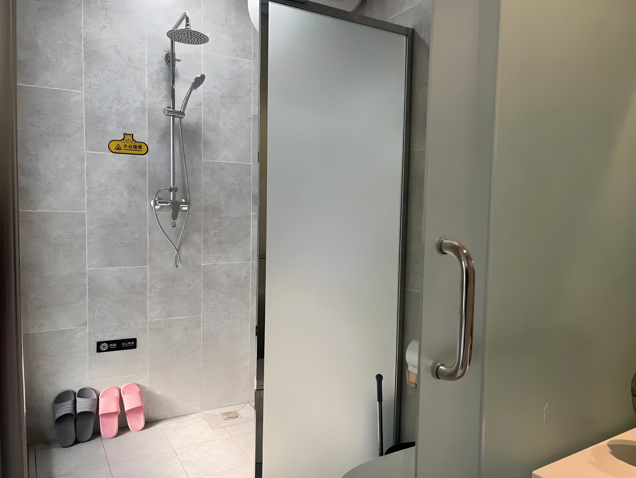 Floral Hotel Rose Time B&B Milu Immersive Drama Workshop ALULA 08 3