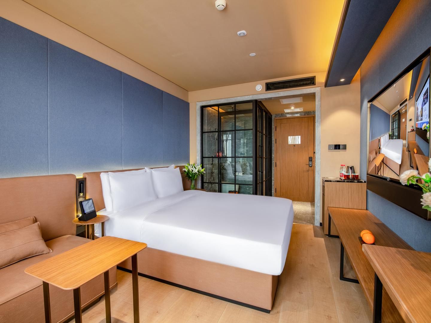 Business Queen Bed Room