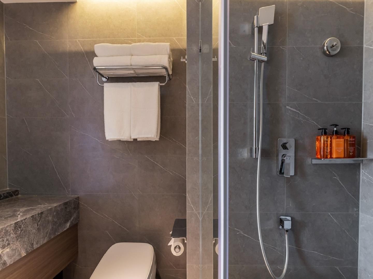 Queen Superior Room