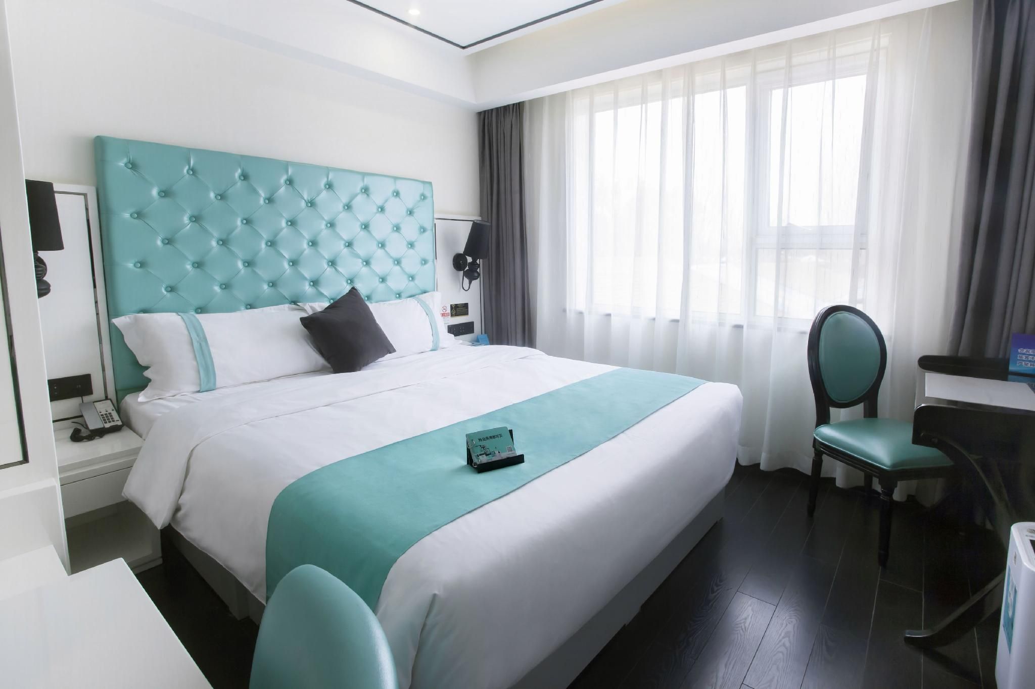 Xana - Deluxe Bed Room