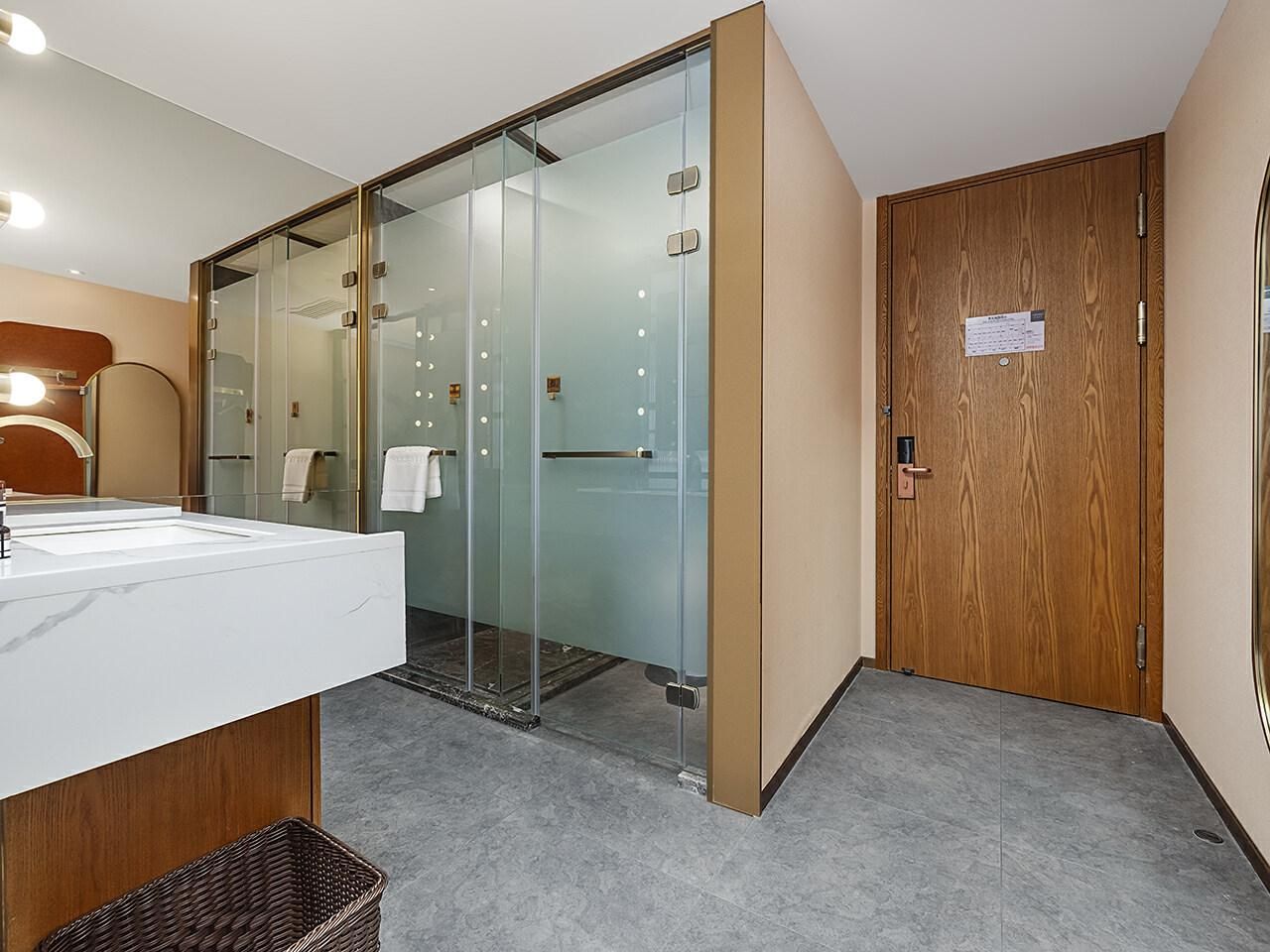 WH - Feifan Family Room