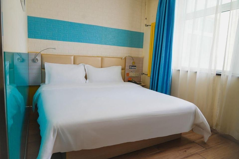 Economy Room