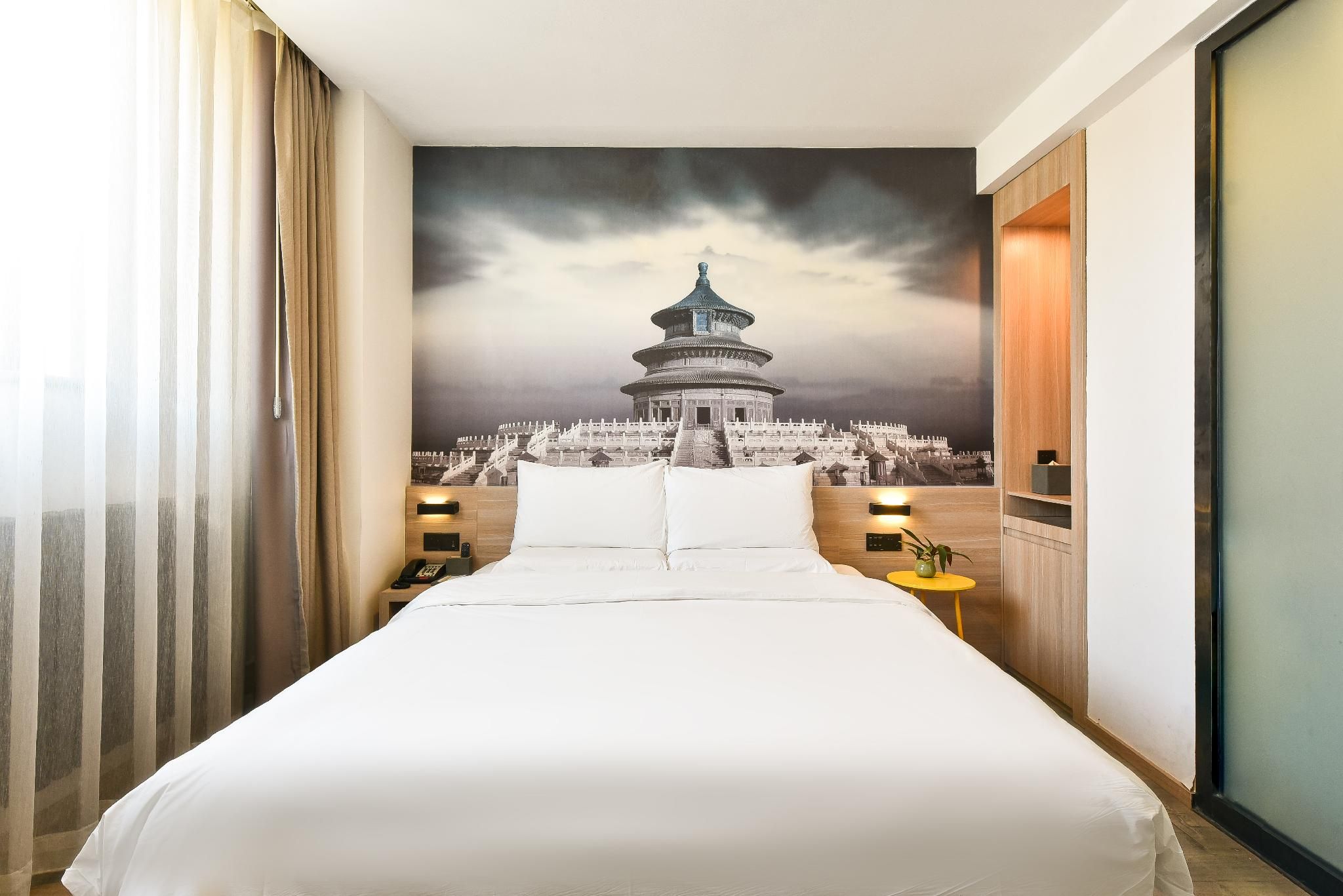 Huazhu - Business Bed Room