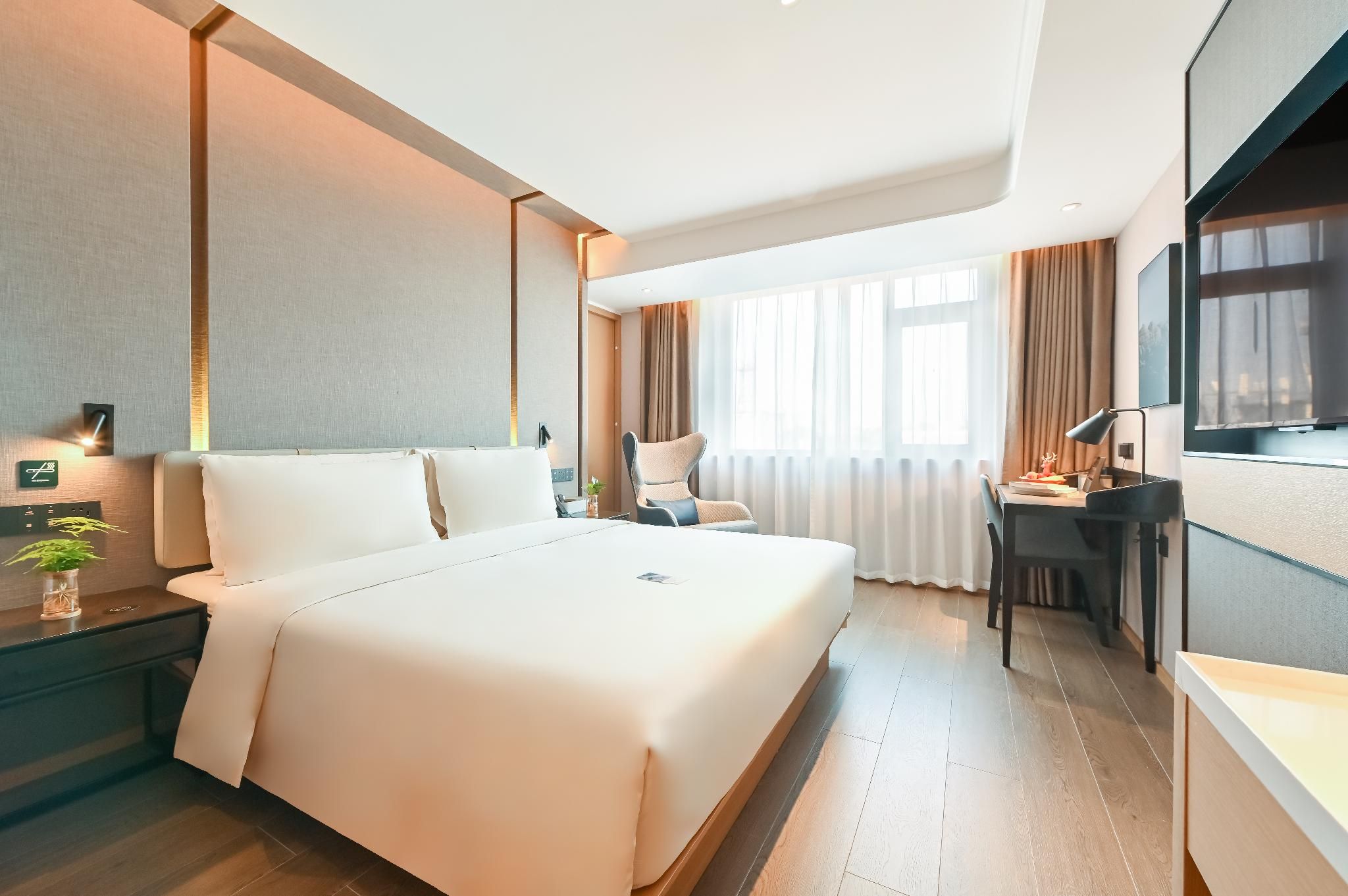 Atour - JIMU King Room with Balcony