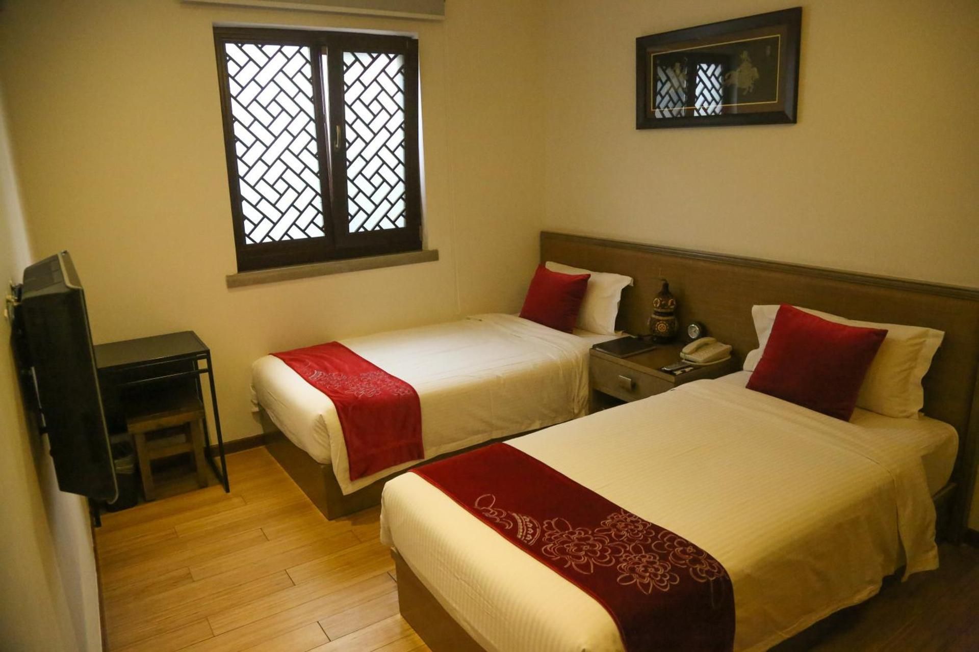Deluxe Double or Twin Room
