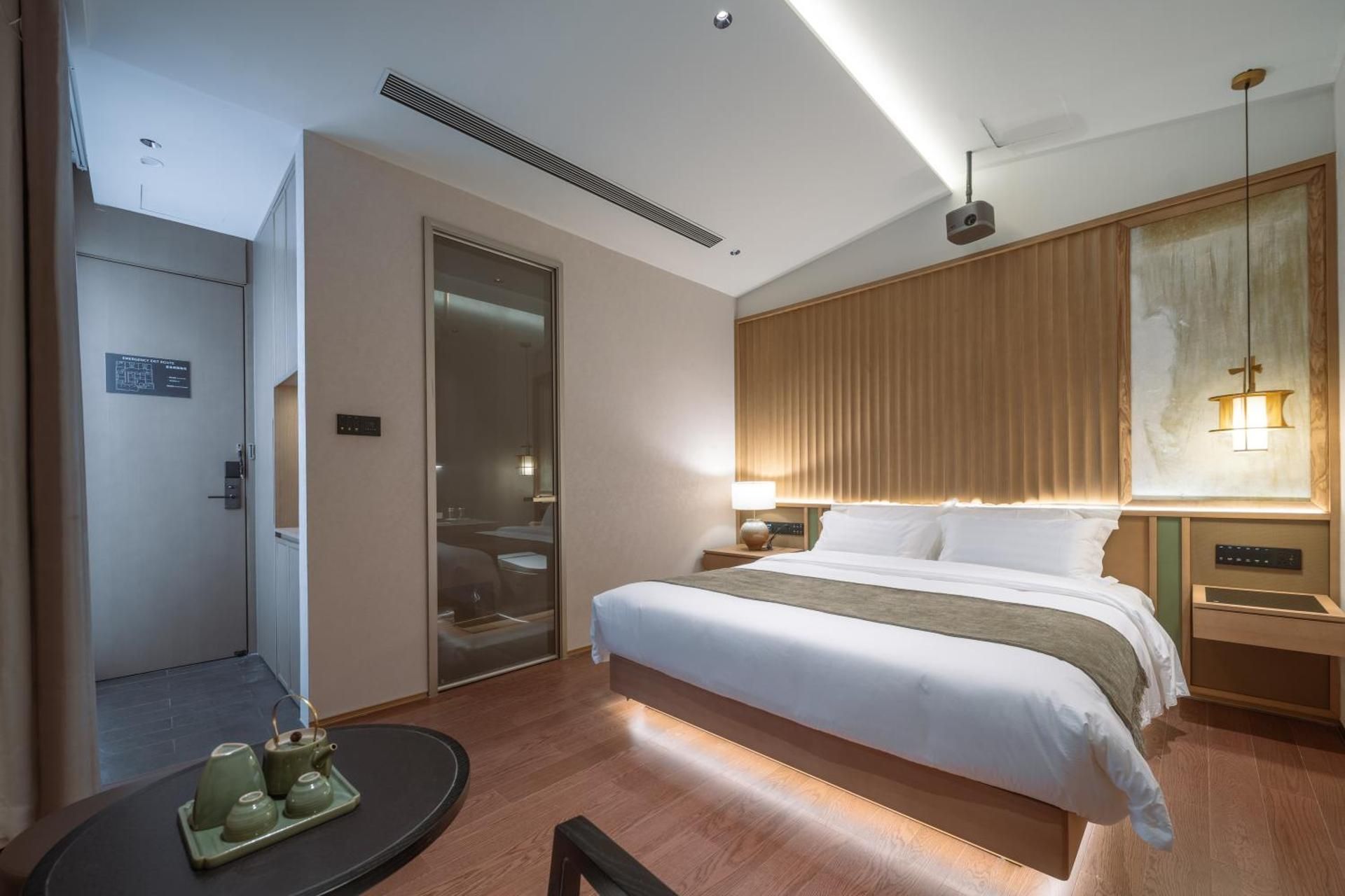 King Room with Garden View