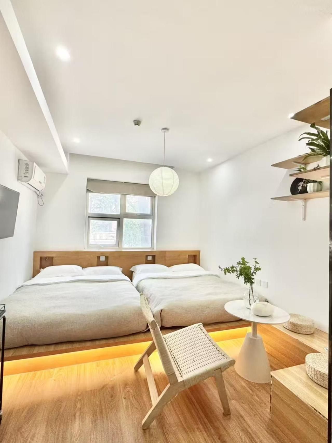 Twin Room with View