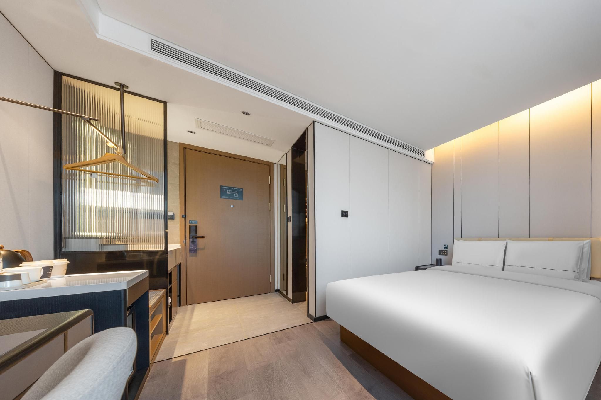 Executive room, Guest room, 1 Queen