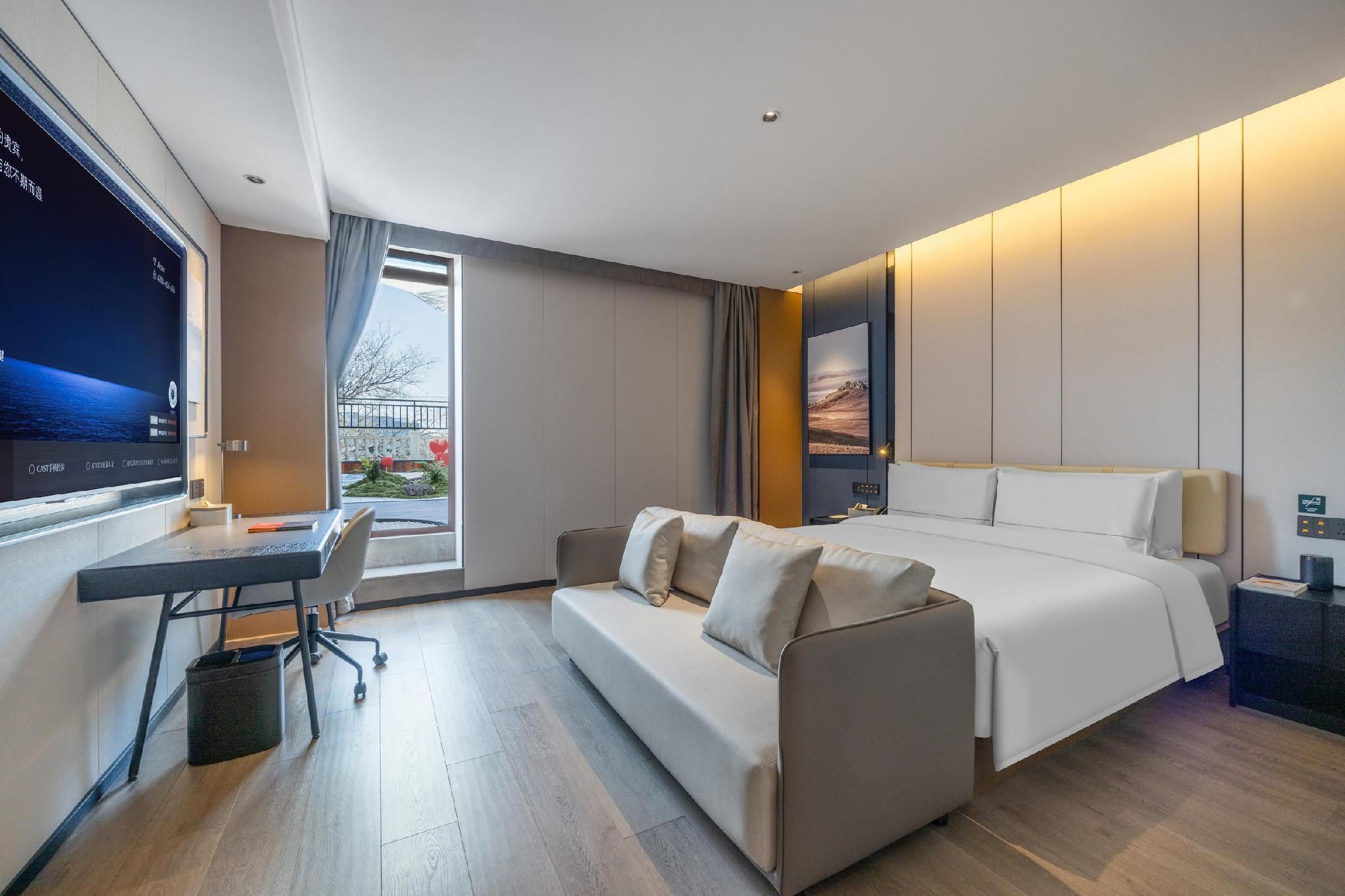 Premier 1 Bed Room with Courtyard