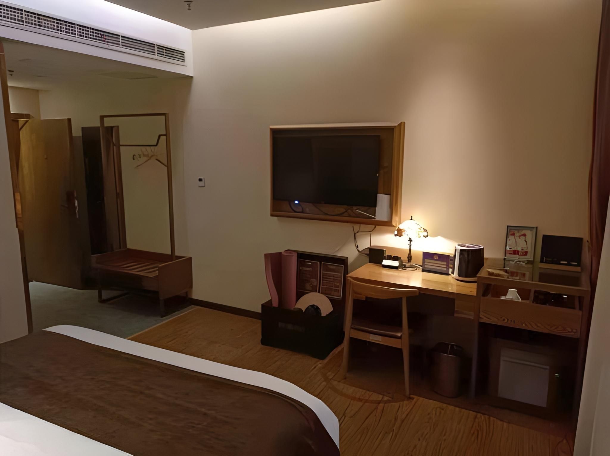 James Joyce - Fit Sports Theme Room