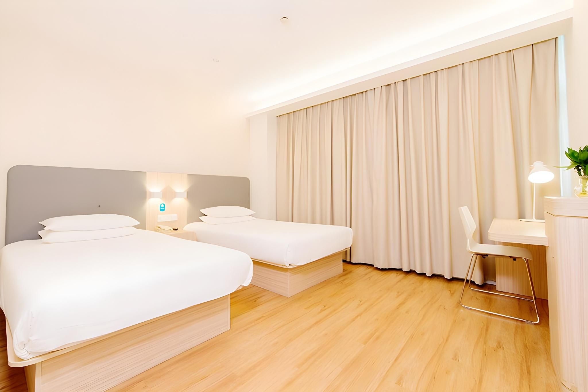 Twin Superior Room