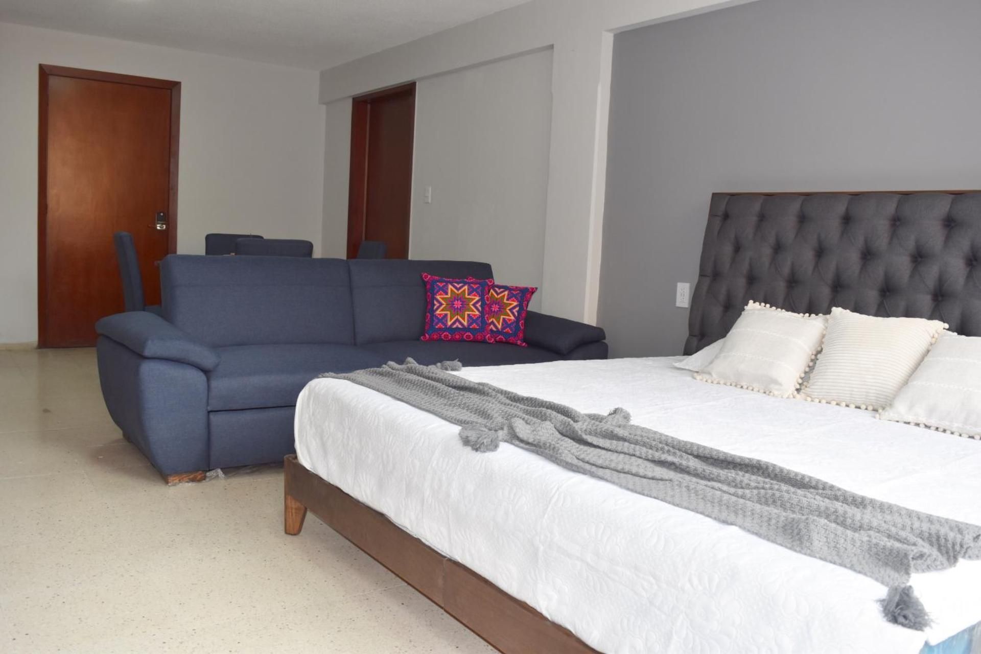 One-Bedroom Deluxe Apartment