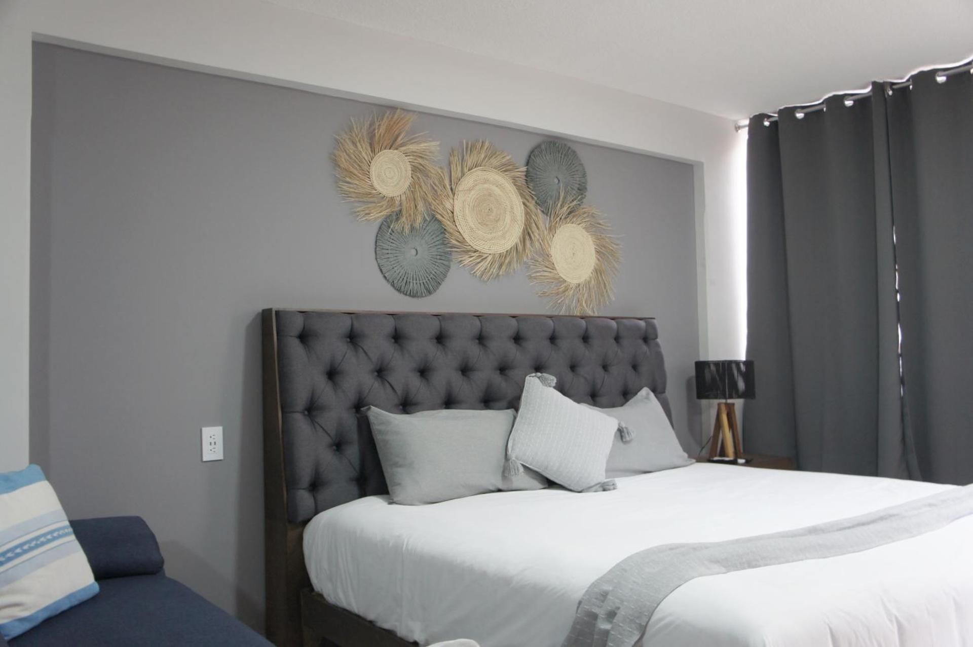 One-Bedroom Deluxe Apartment