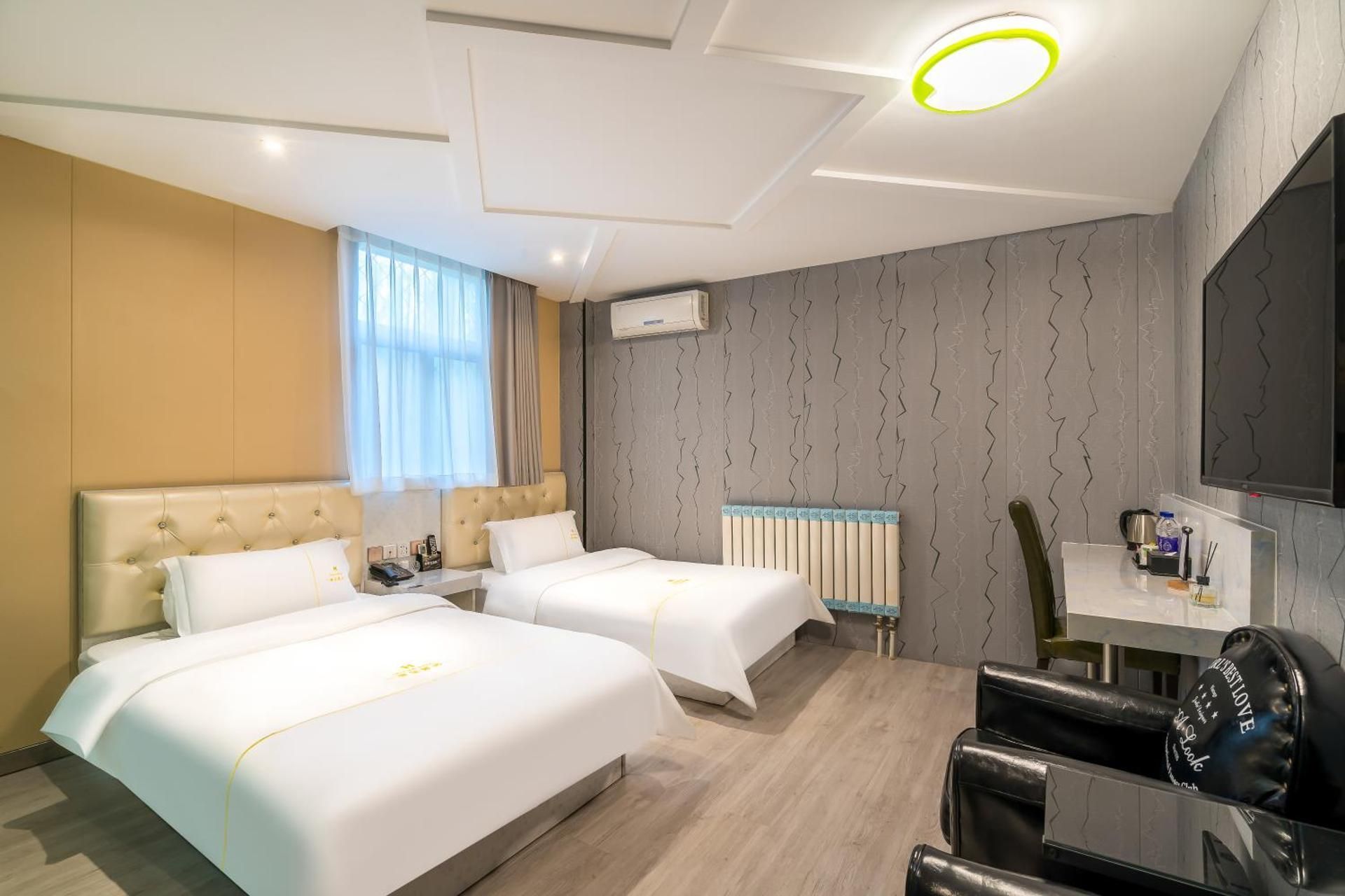 Standard Twin Room for 2 People with 2 Single Beds - Non-Smoking