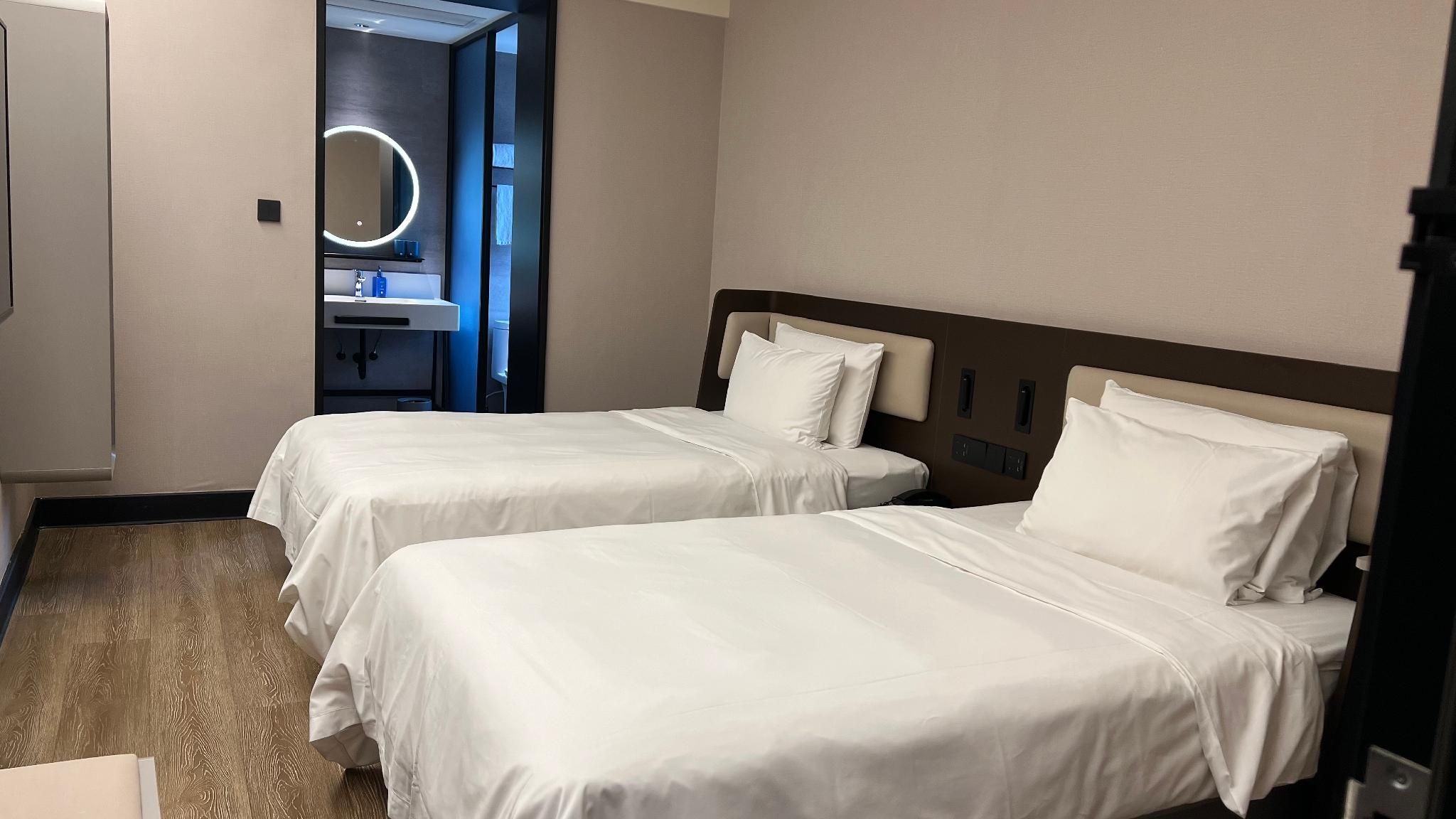 Huazhu - Twin Room A