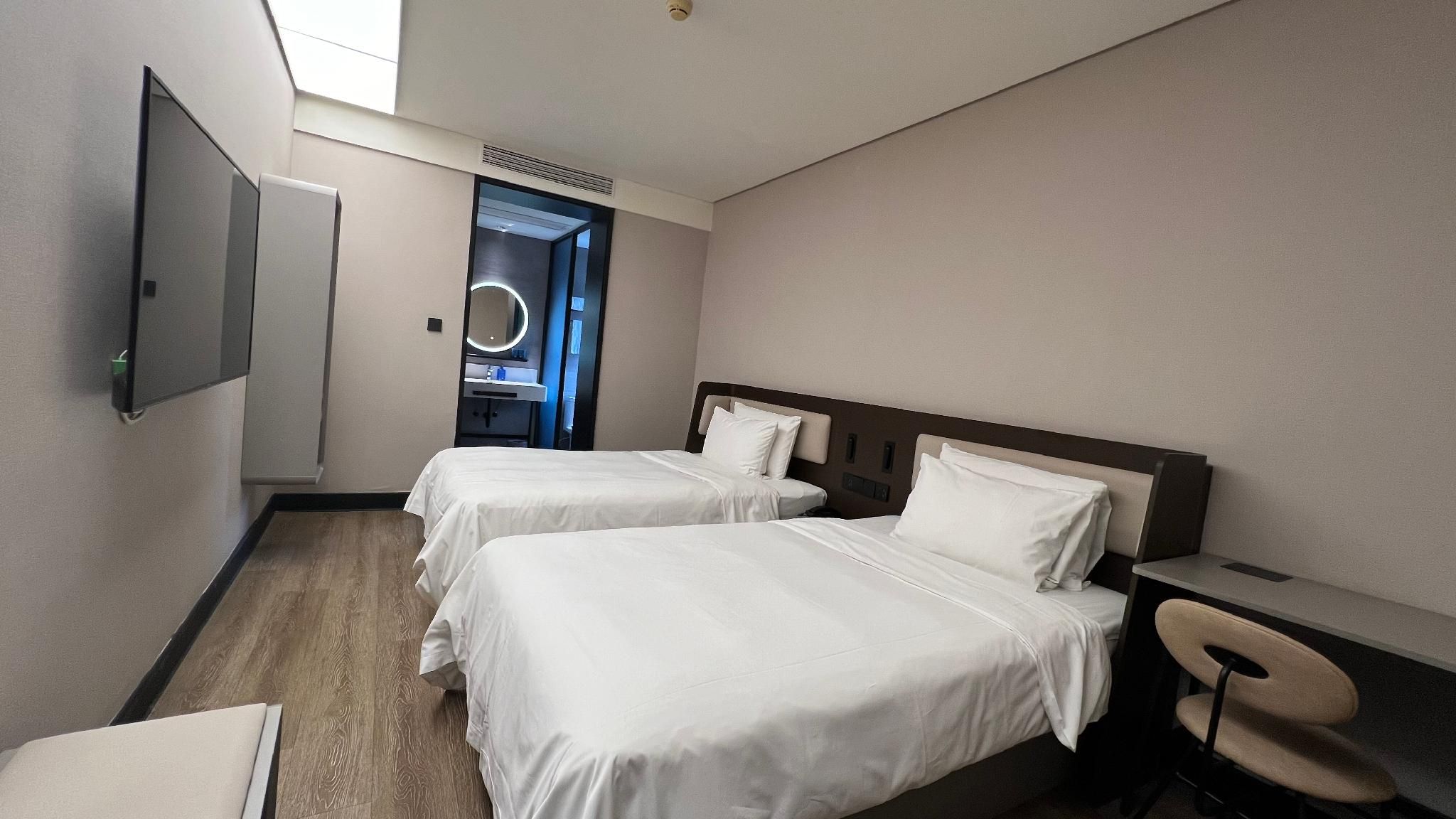 Huazhu - Twin Room A
