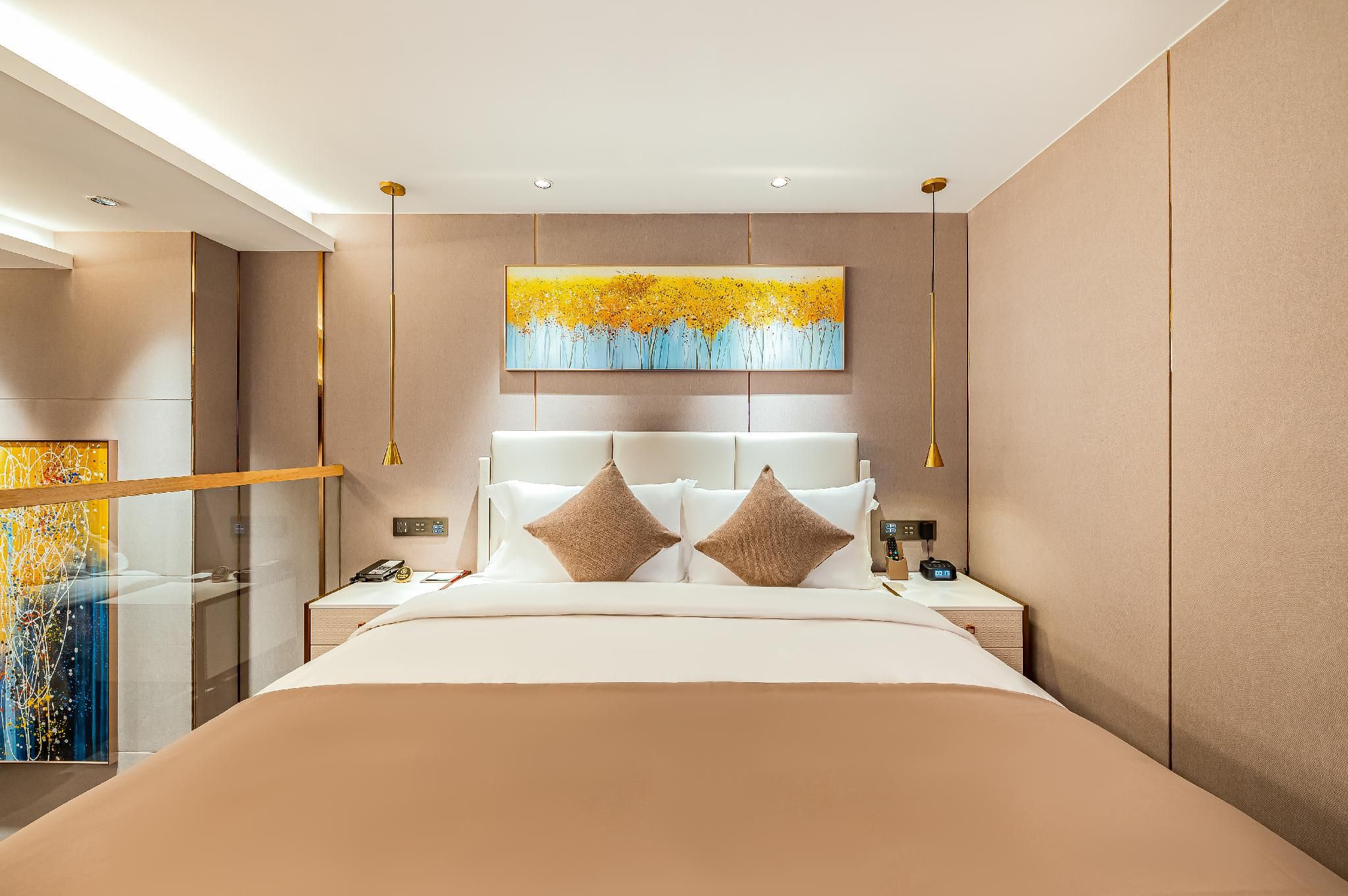 Huazhu - Deluxe Family Room