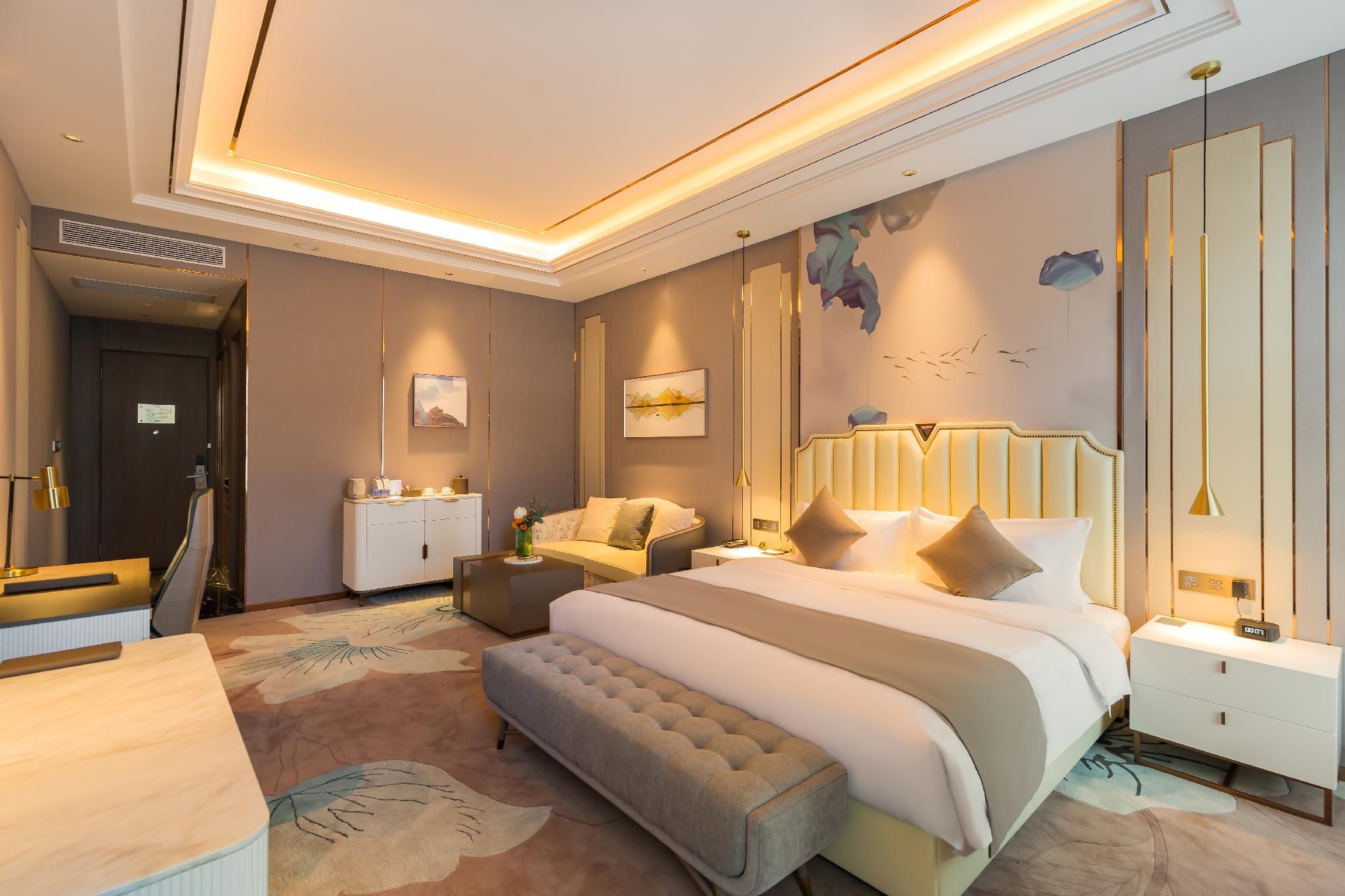 Huazhu - Deluxe Bed Room