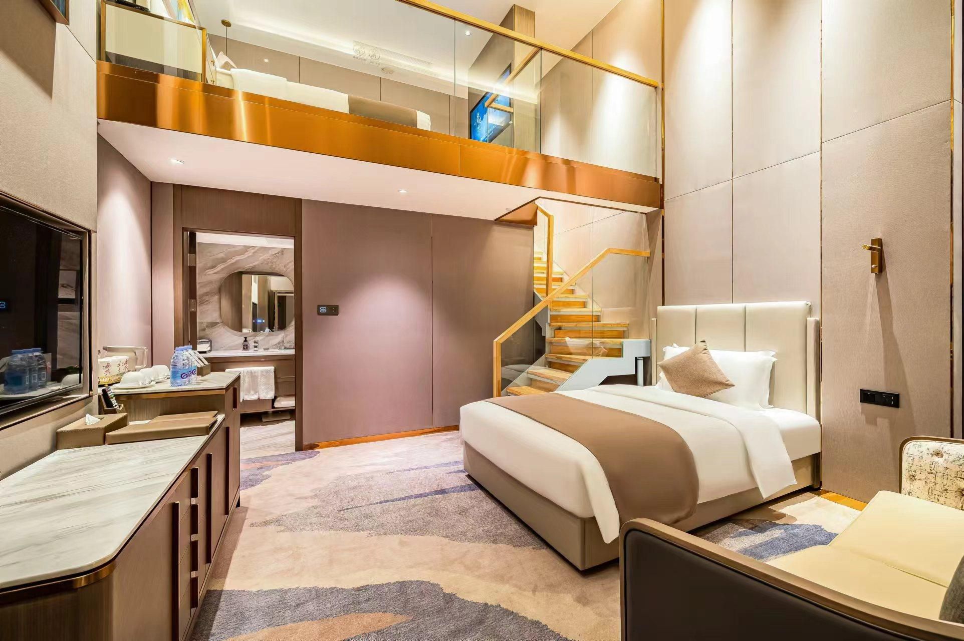 Huazhu - Deluxe Family Room