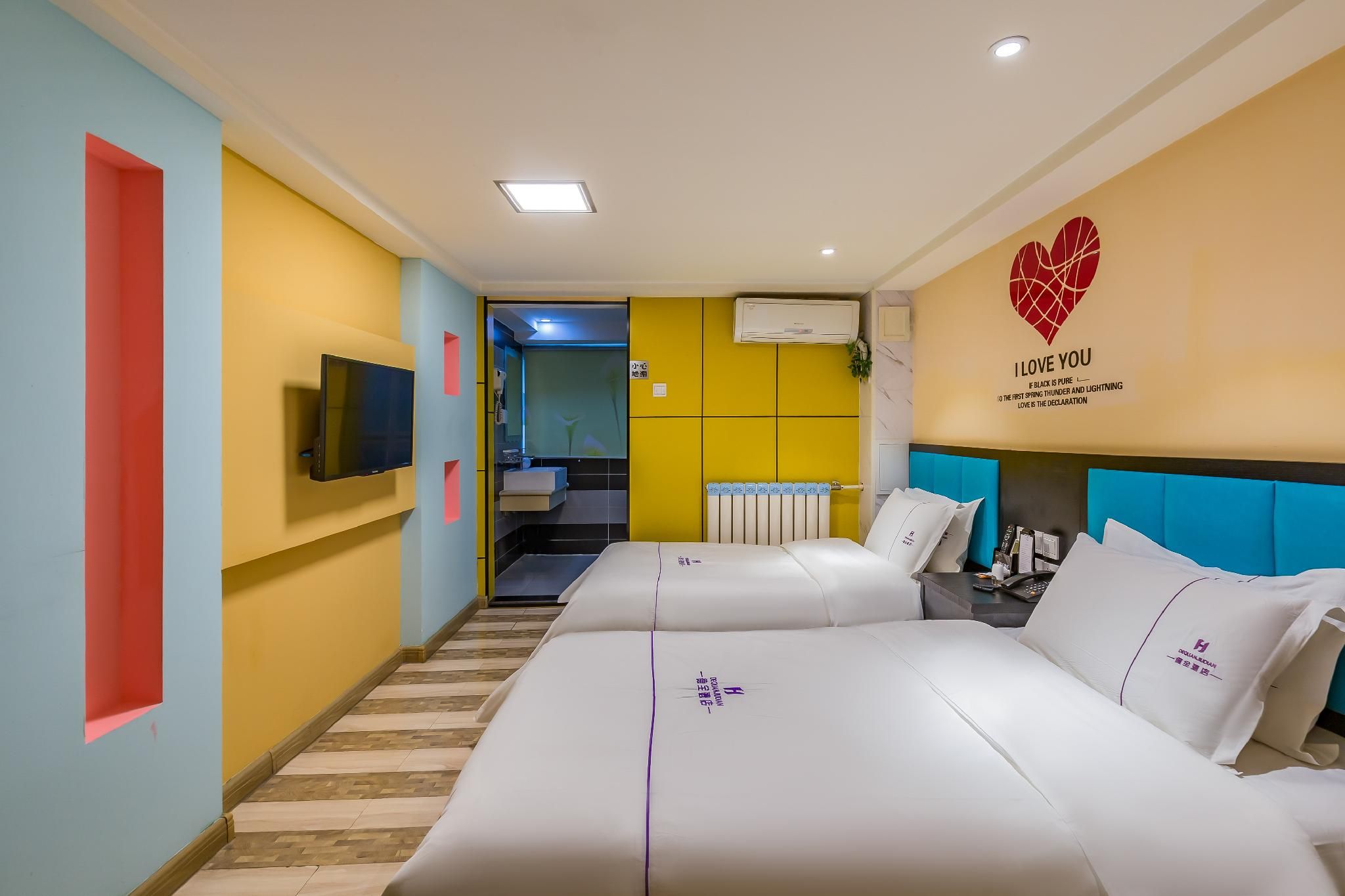Guest Room - Twin Beds