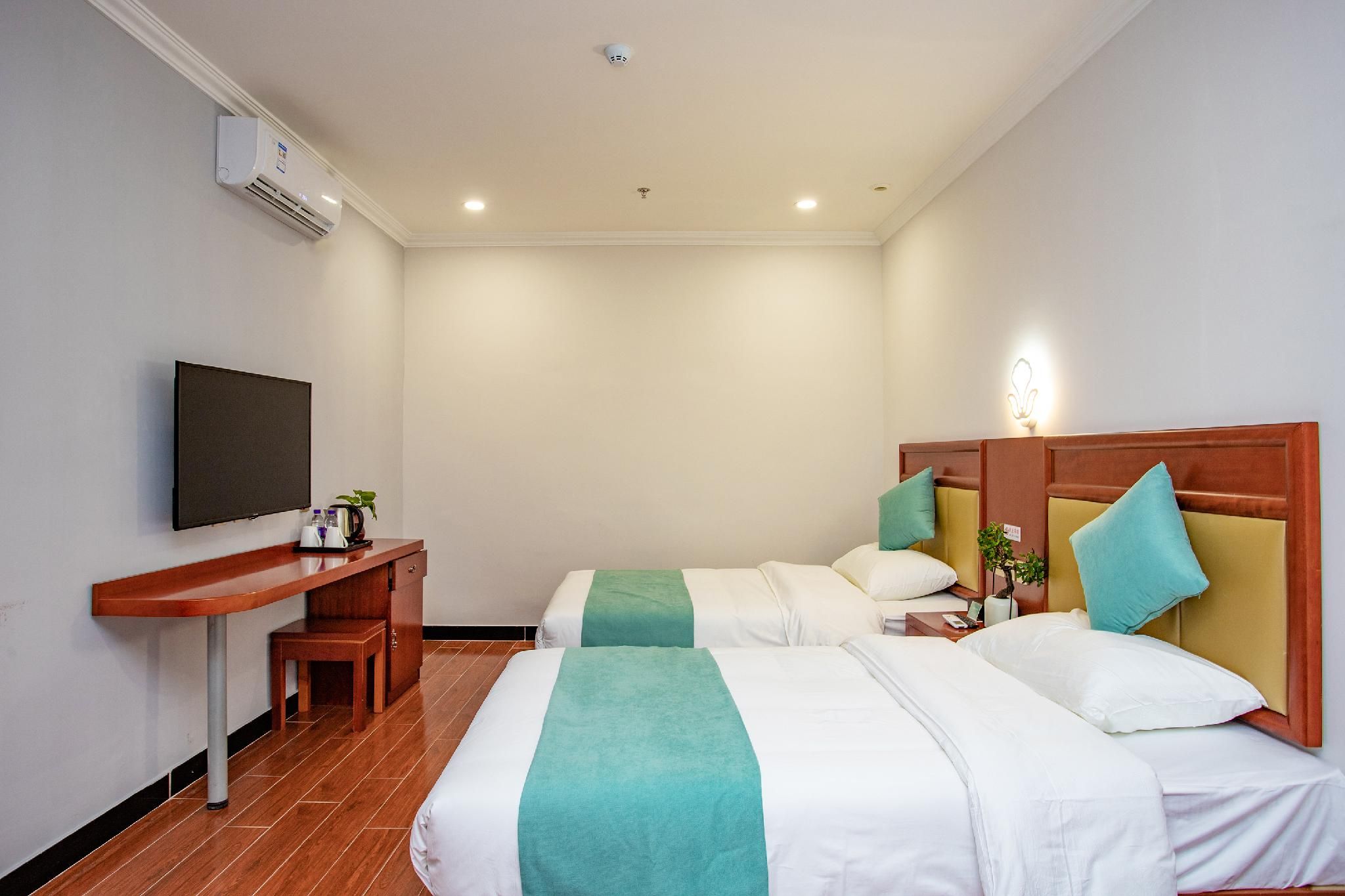 Triple Room - 3 Single Beds