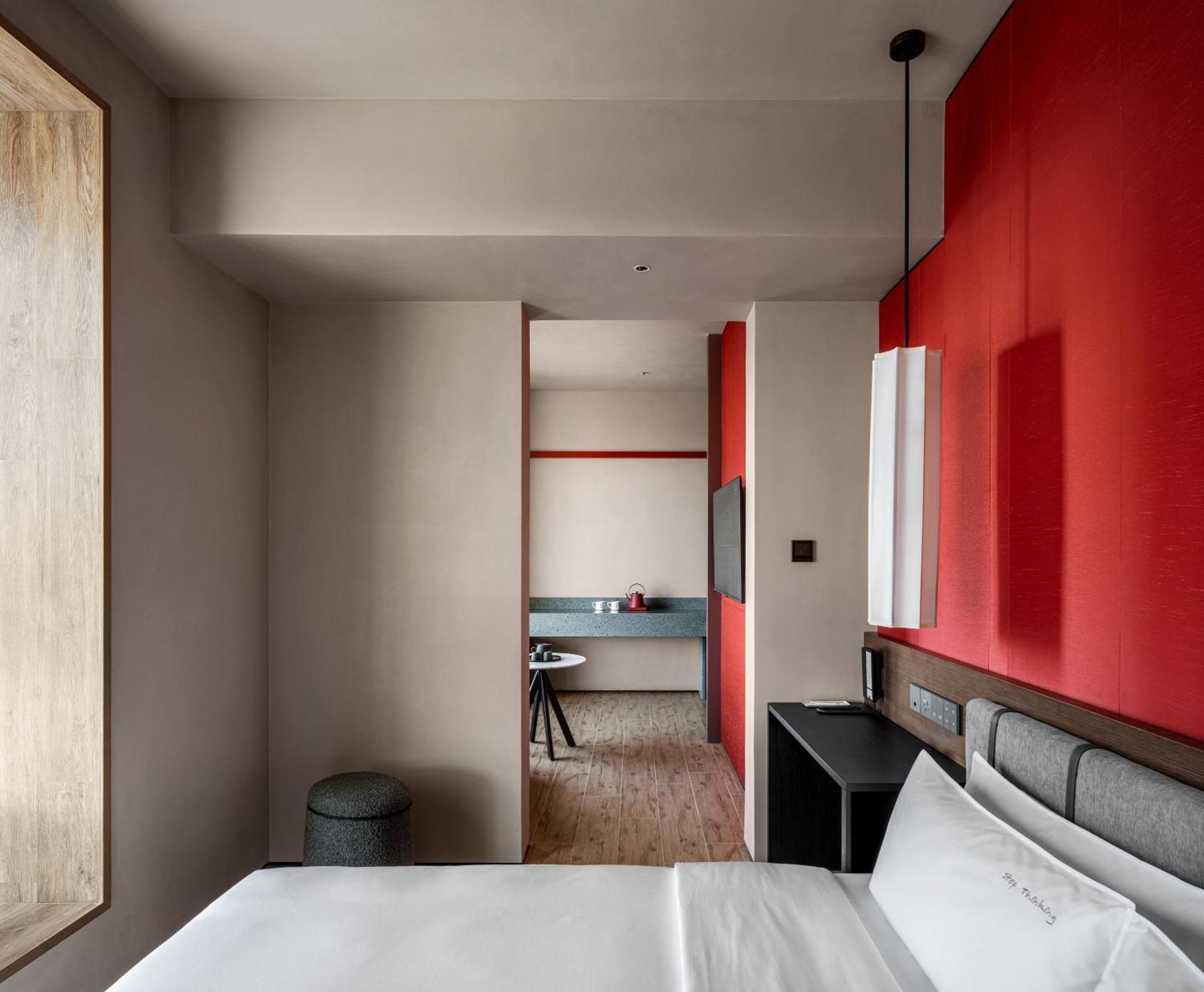 Deluxe Room (2 Adults + 1 Child)