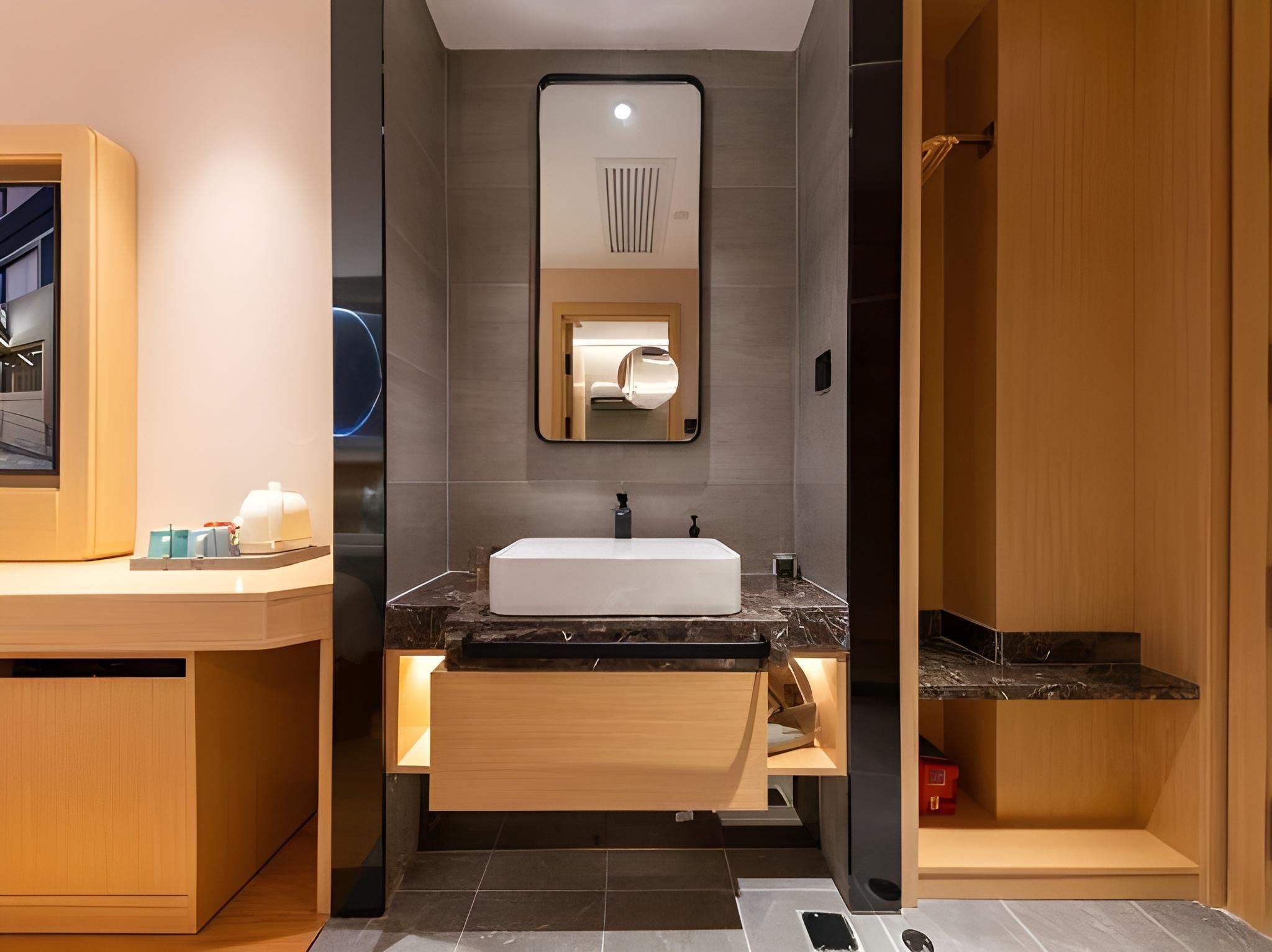 2 Bed Twin Superior Room