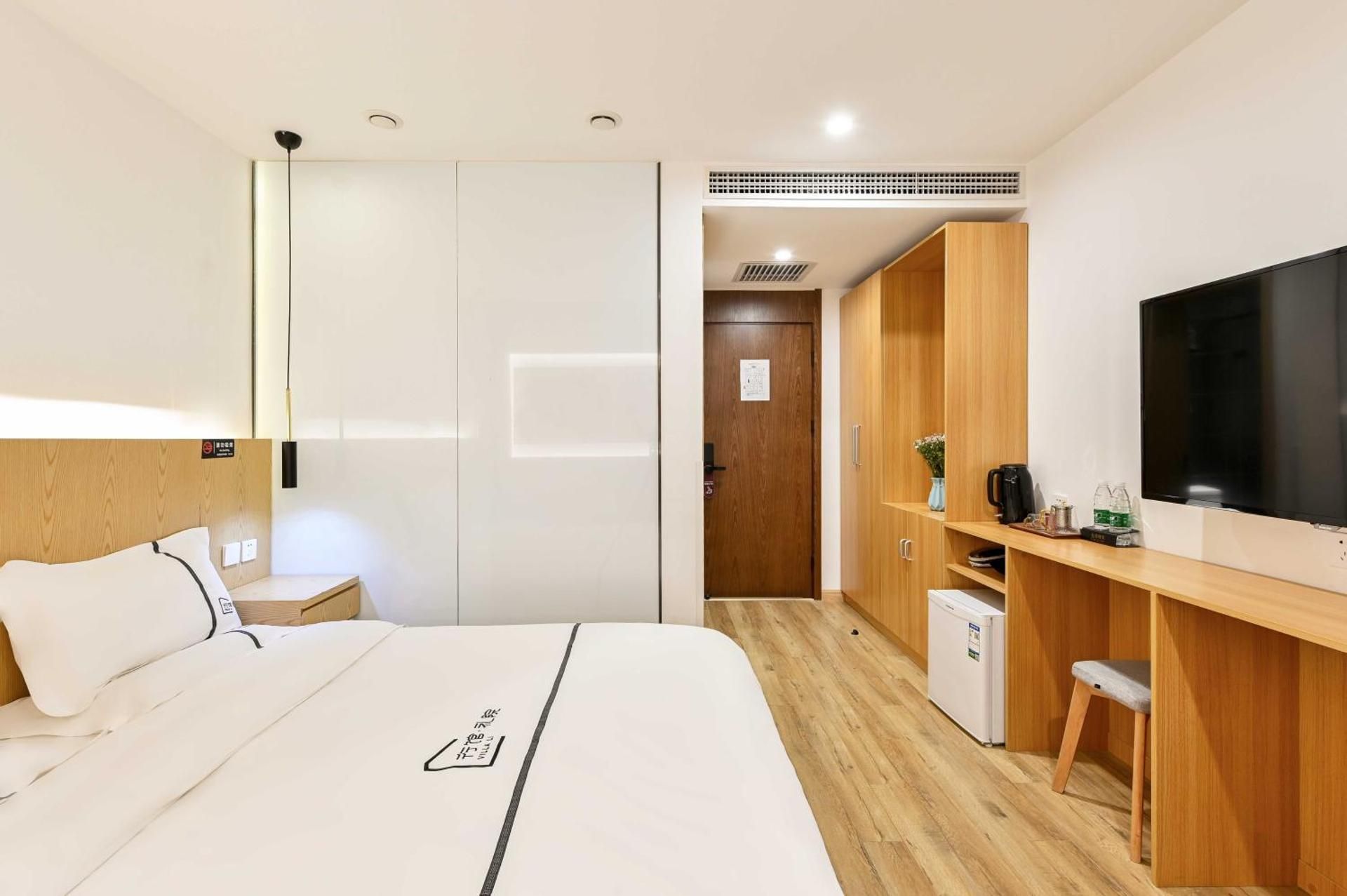 Li Yuan Deluxe Double Room