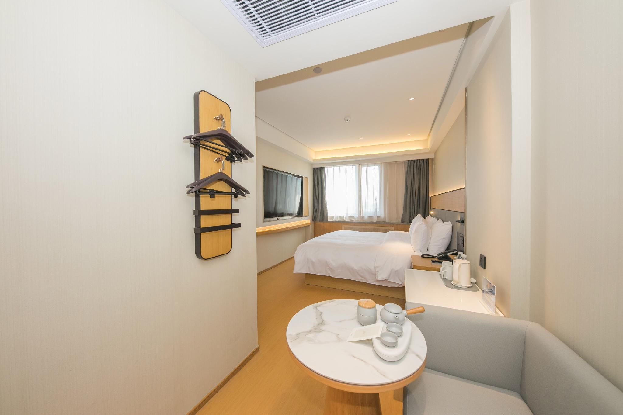 Huazhu - Superior BedRoom