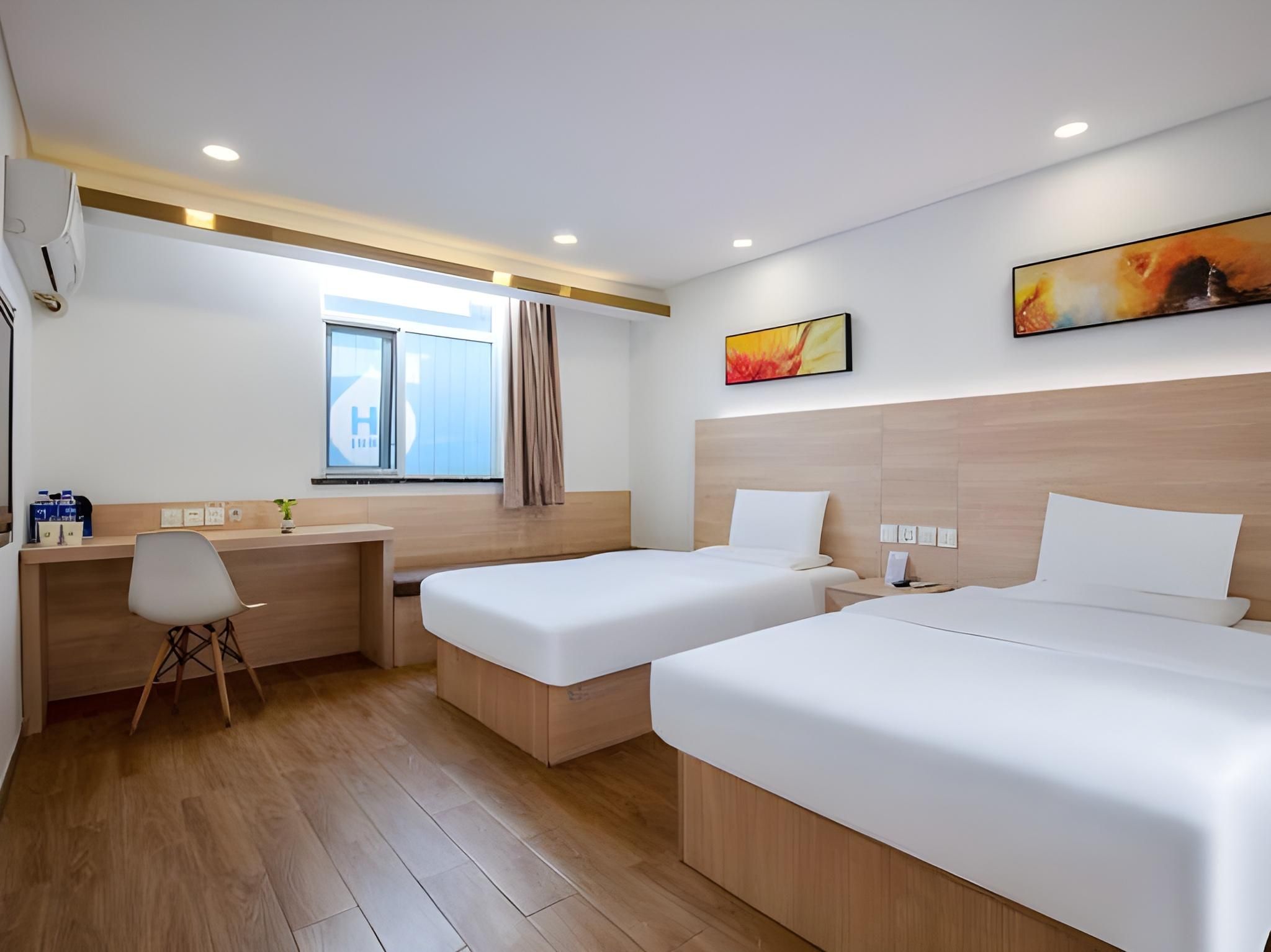 Huazhu - Family Room